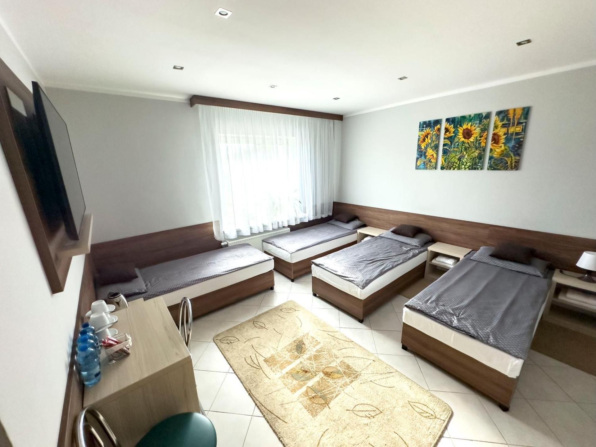 Quadruple Room with Private Bathroom