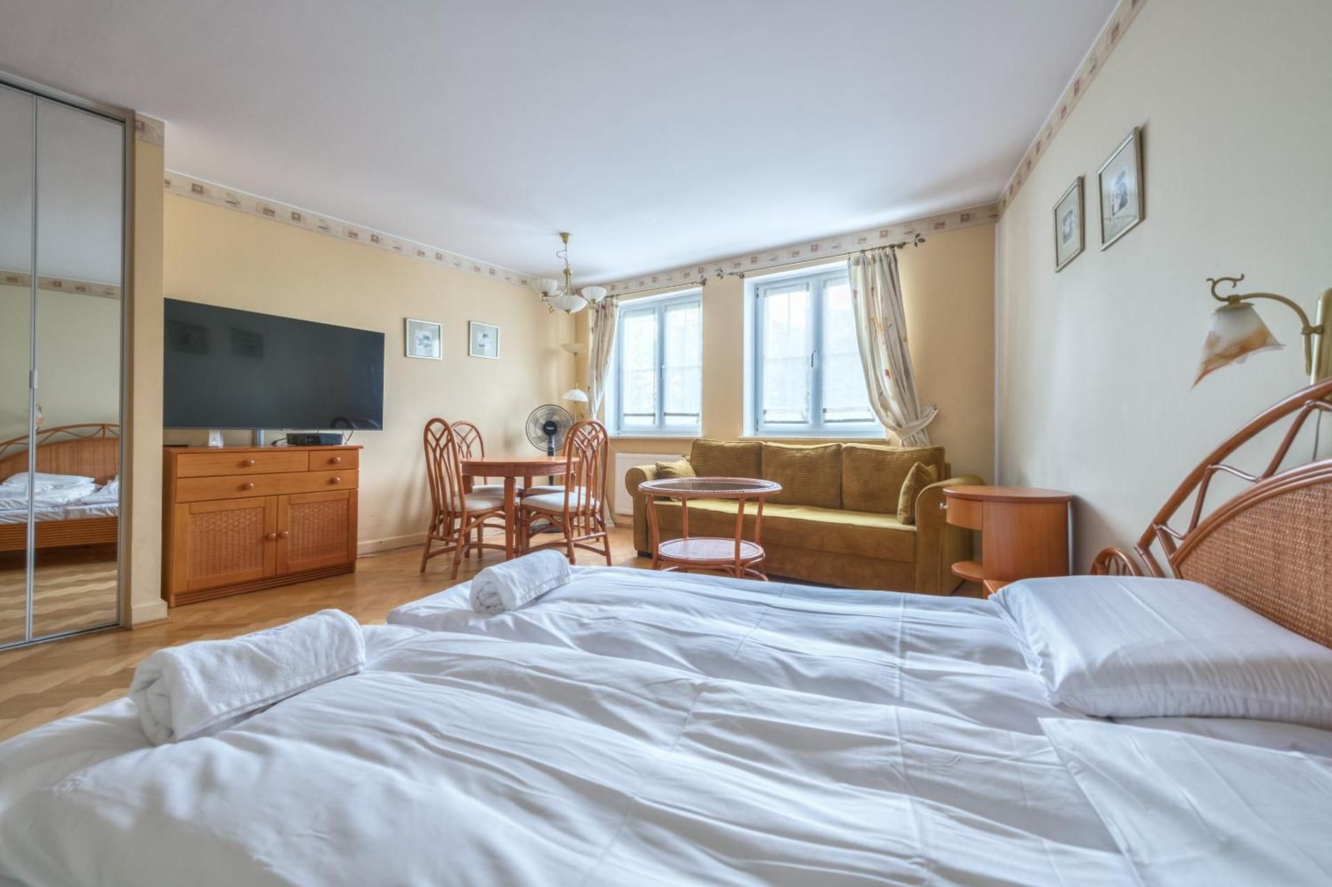 Studio Apartment