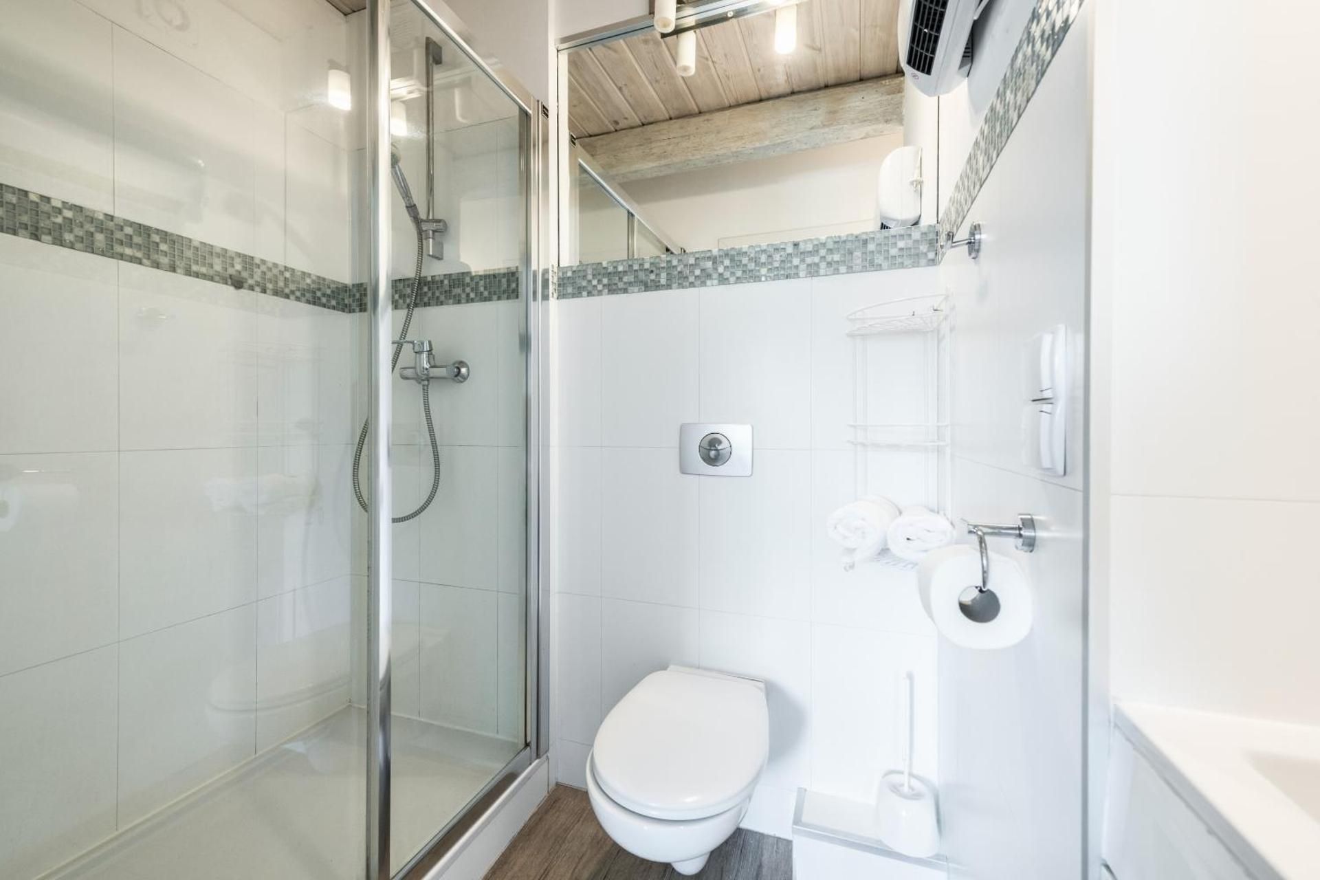 Studio Apartment with Balcony