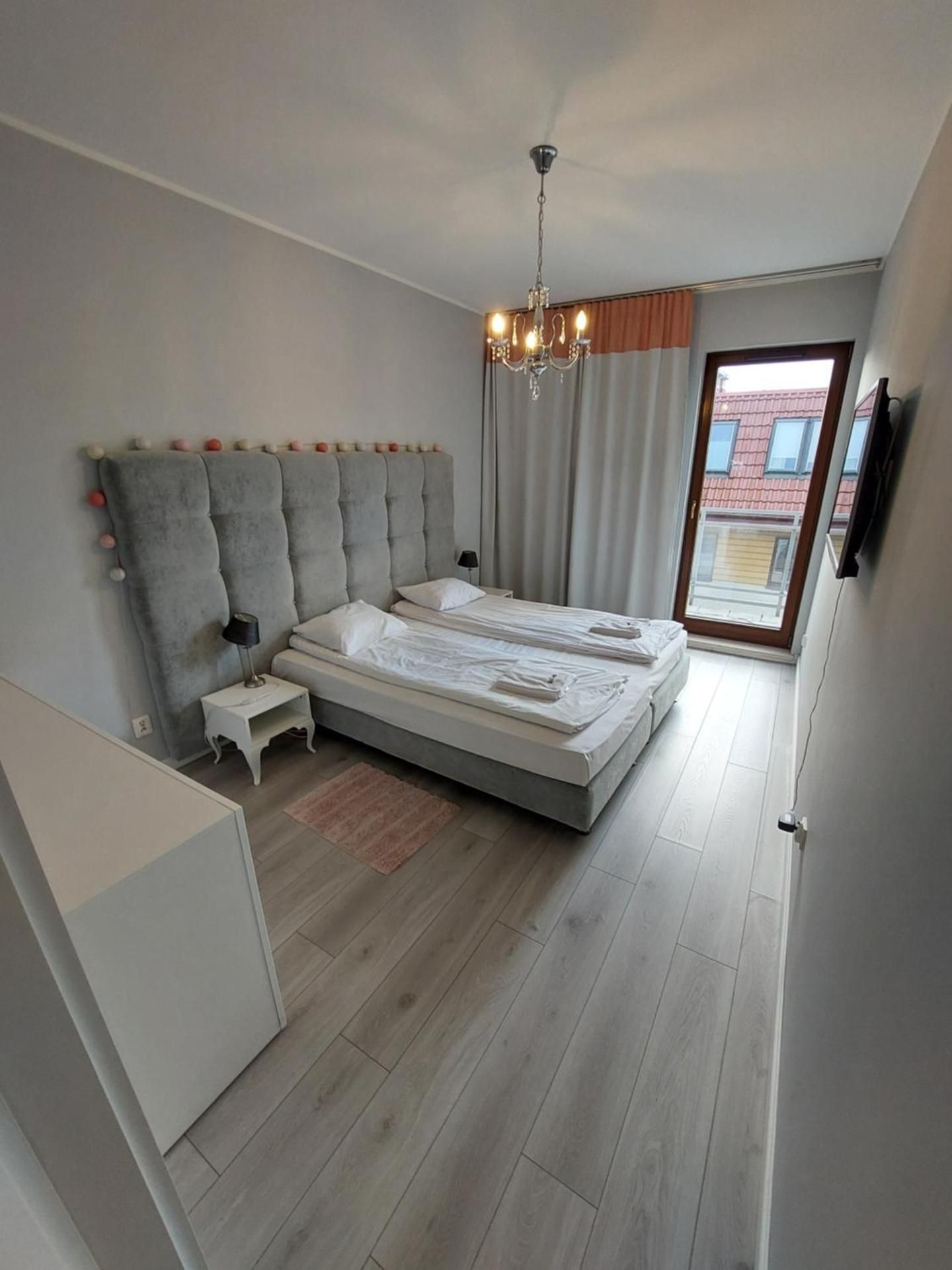 One-Bedroom Apartment with Balcony