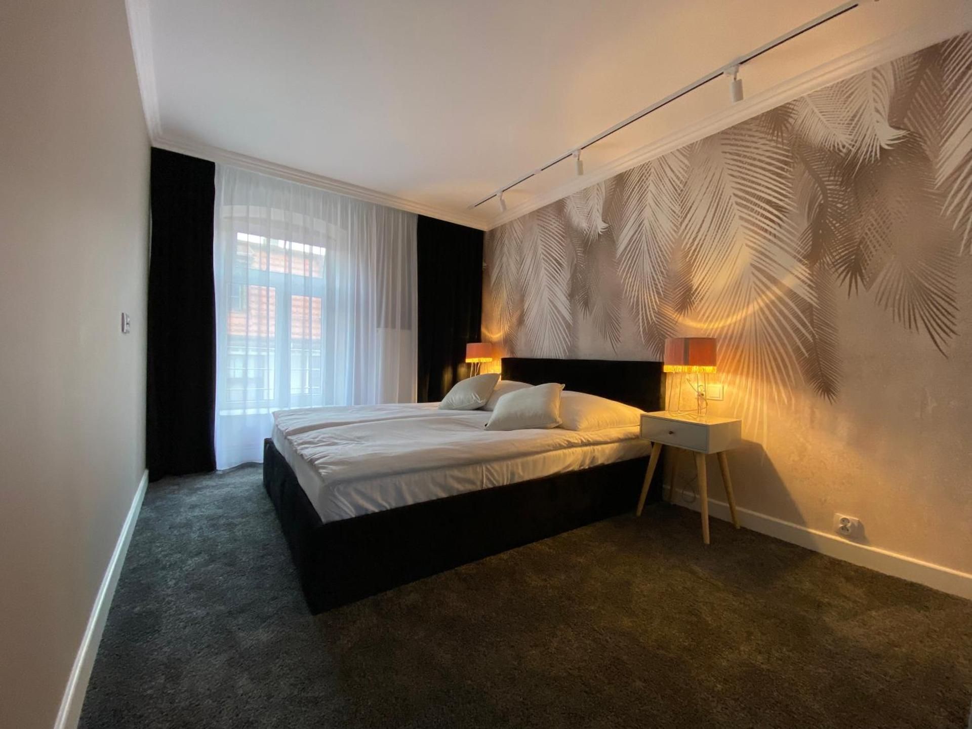 One-Bedroom Deluxe Apartment