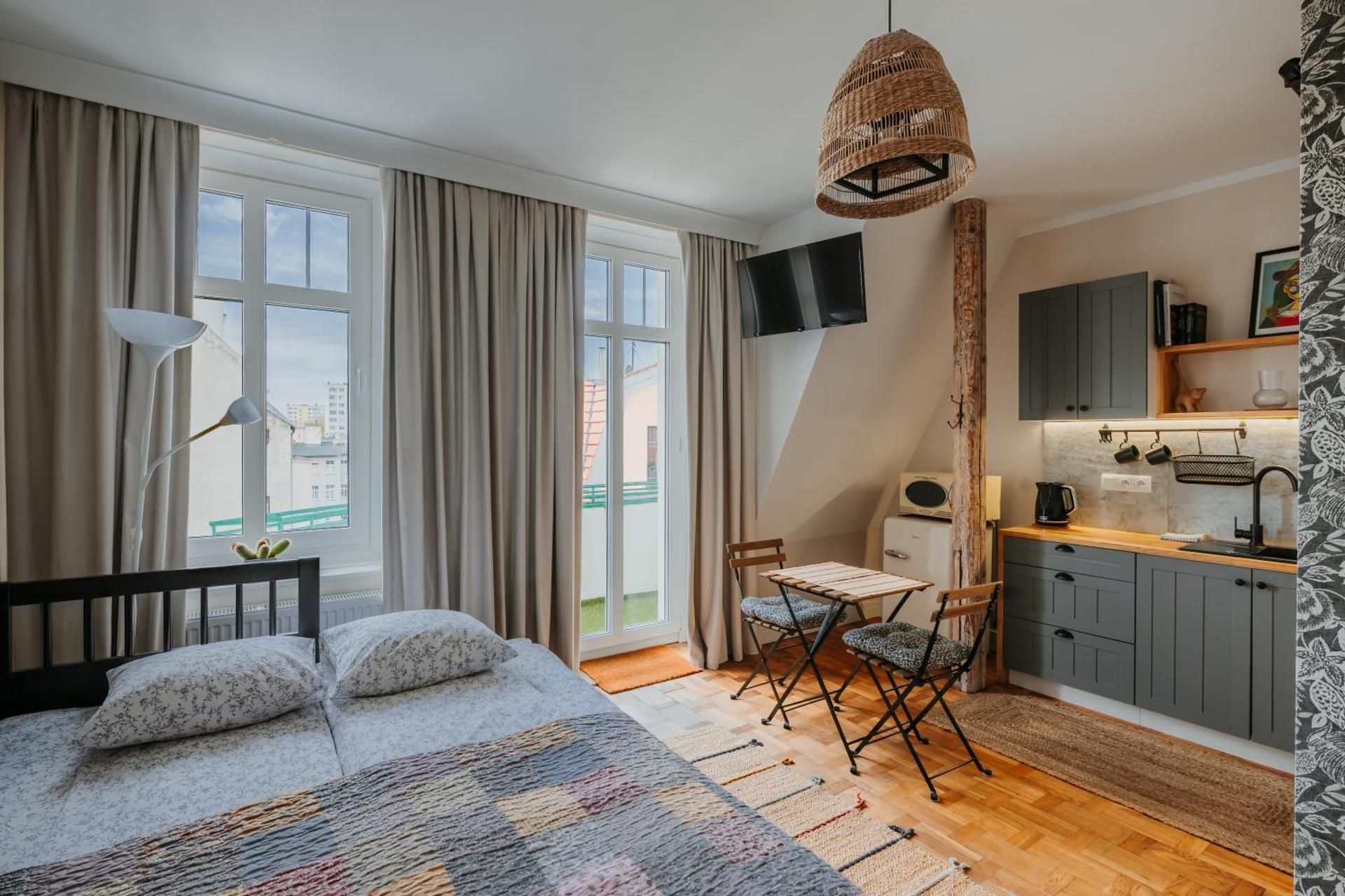 Apartment with Balcony