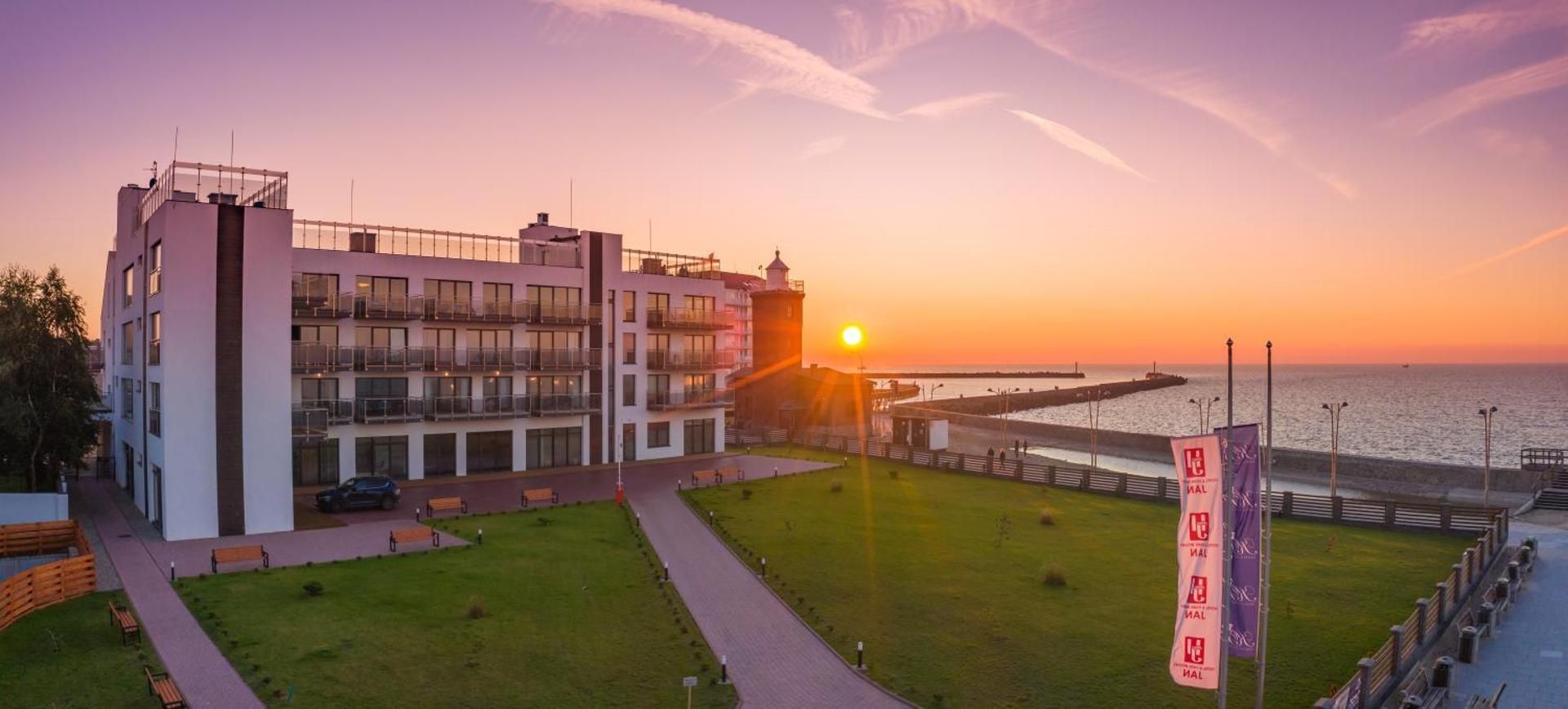 One-Bedroom Apartment with Balcony and City View
