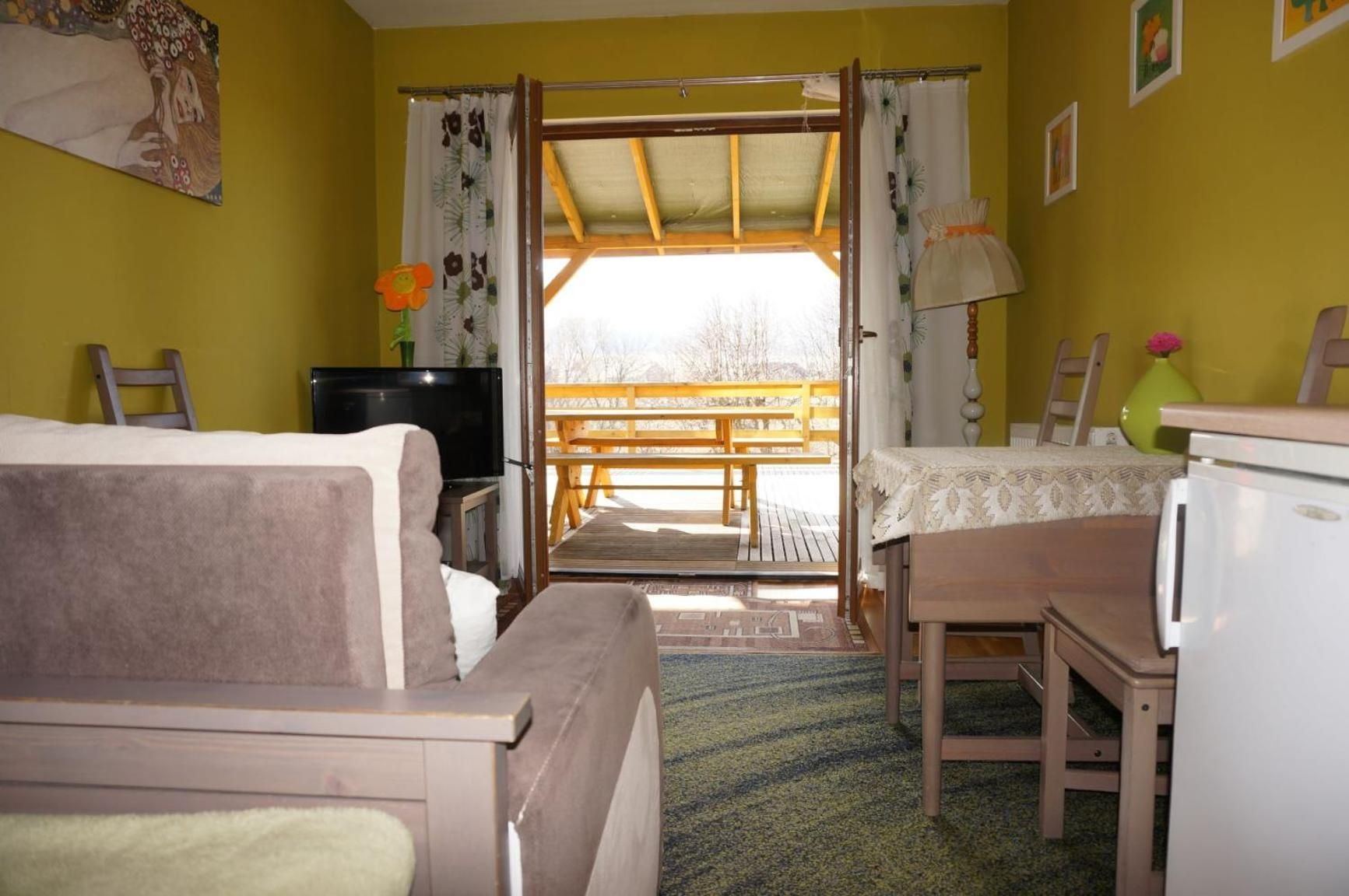 Studio Apartment