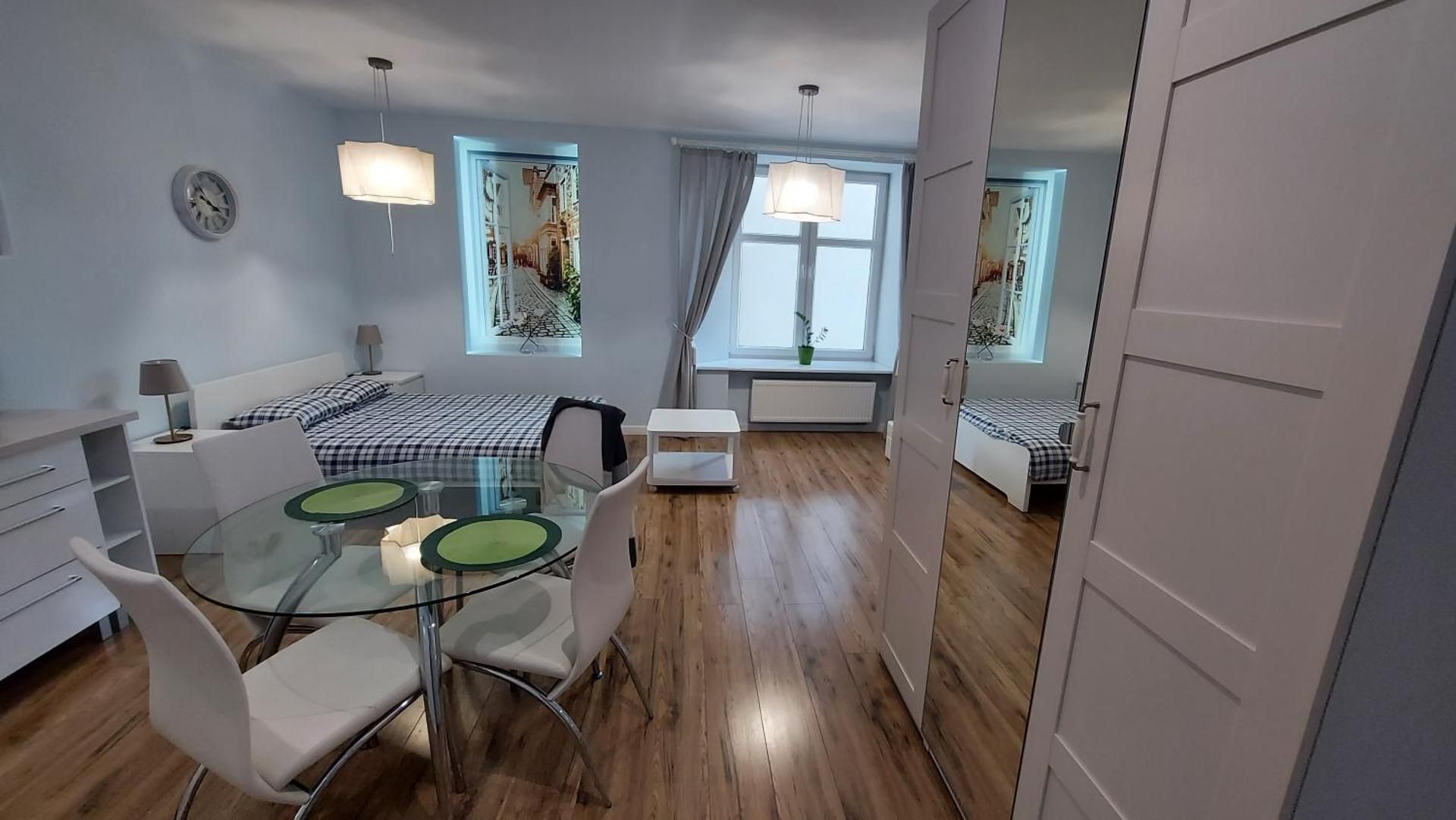 Studio Apartment