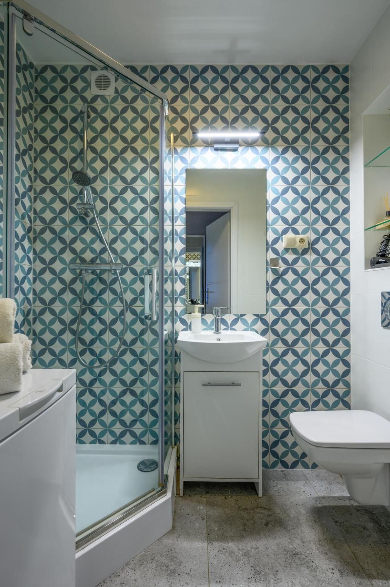 Deluxe Two-Bedroom Apartment