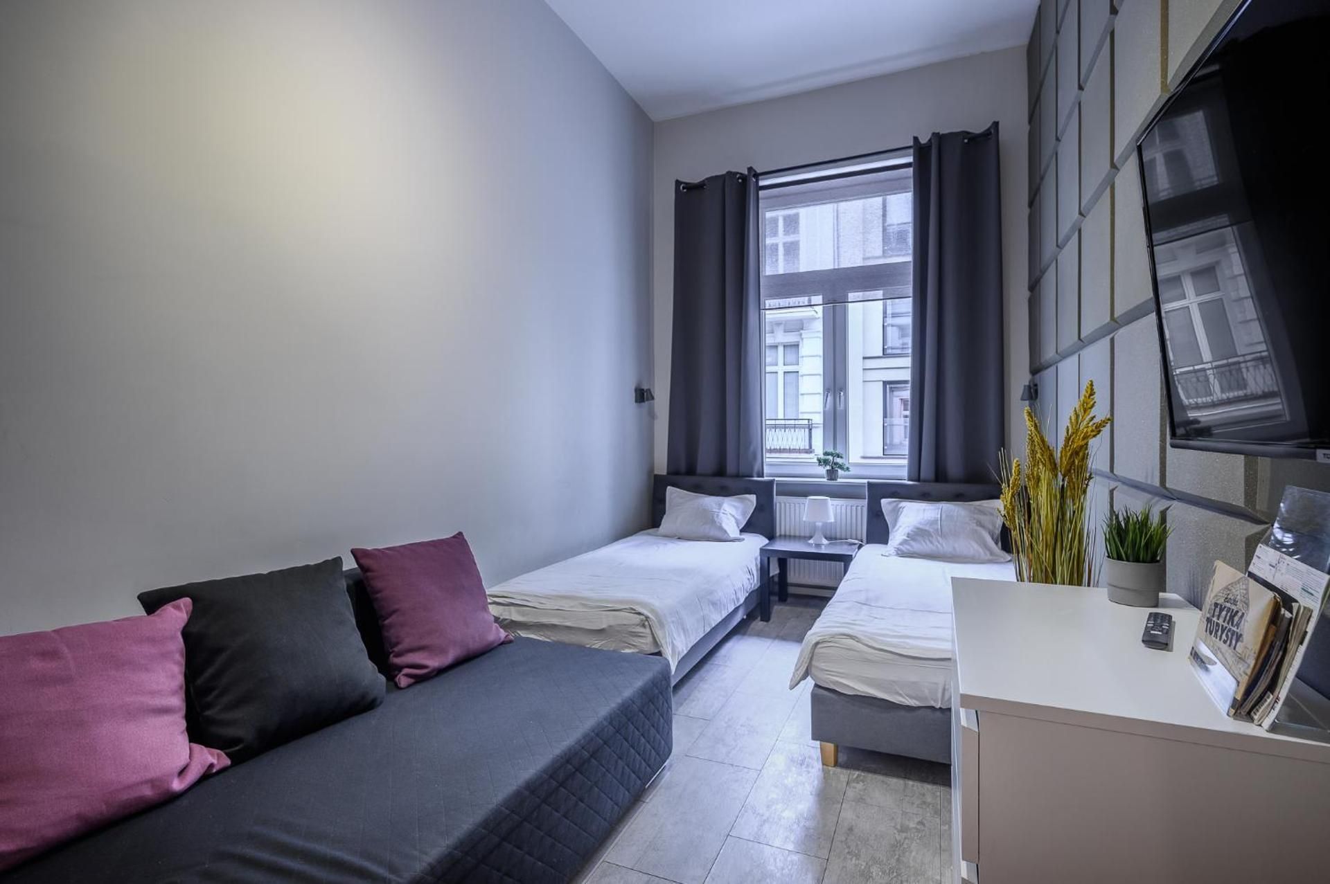 Studio (1-3 Adults)