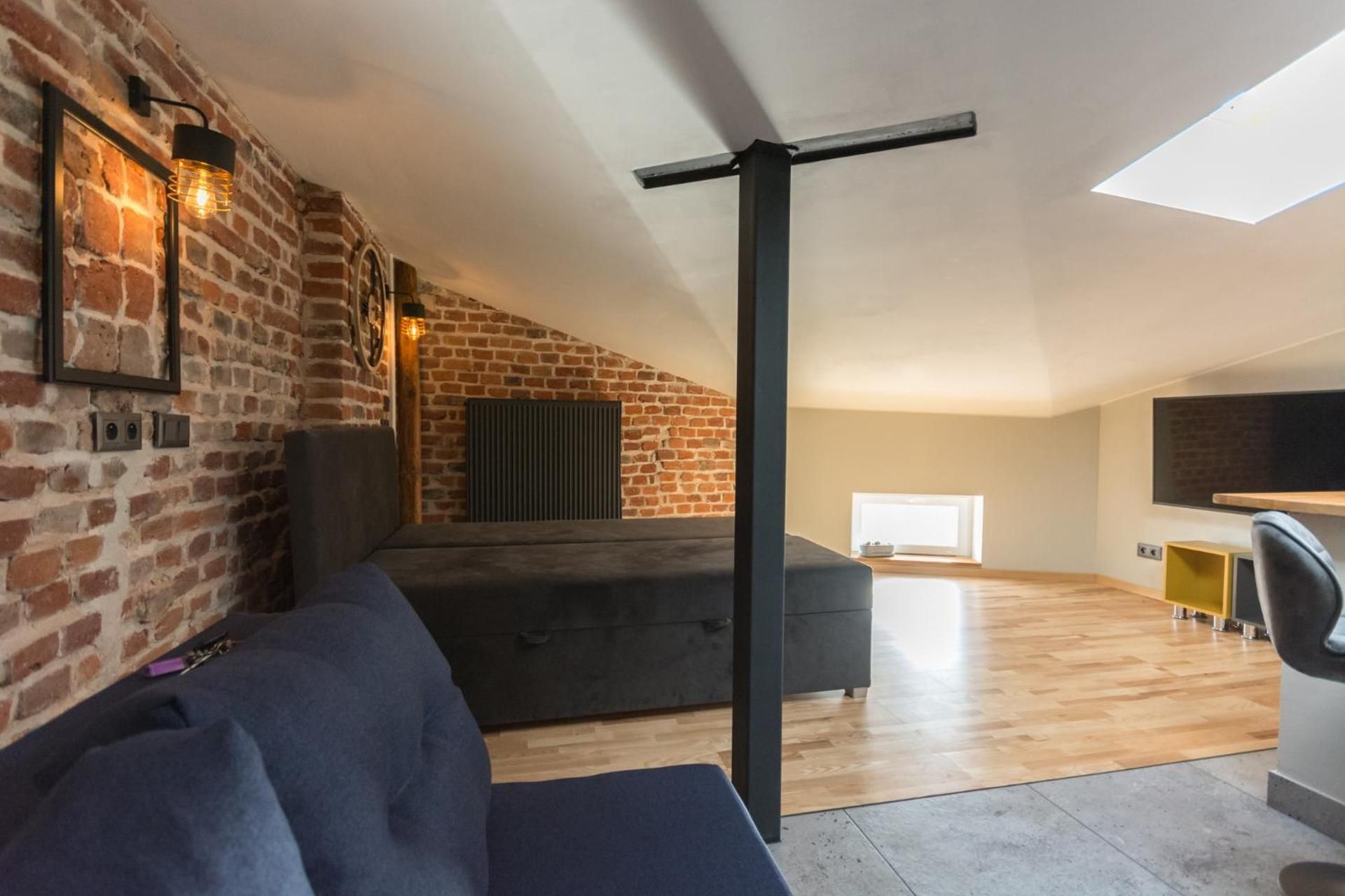 King Studio with Sofa Bed