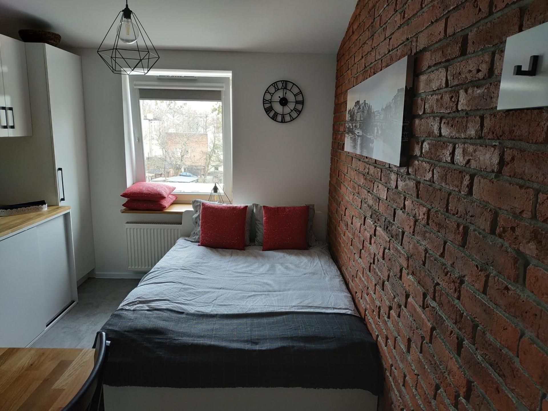 Apartment with Shower