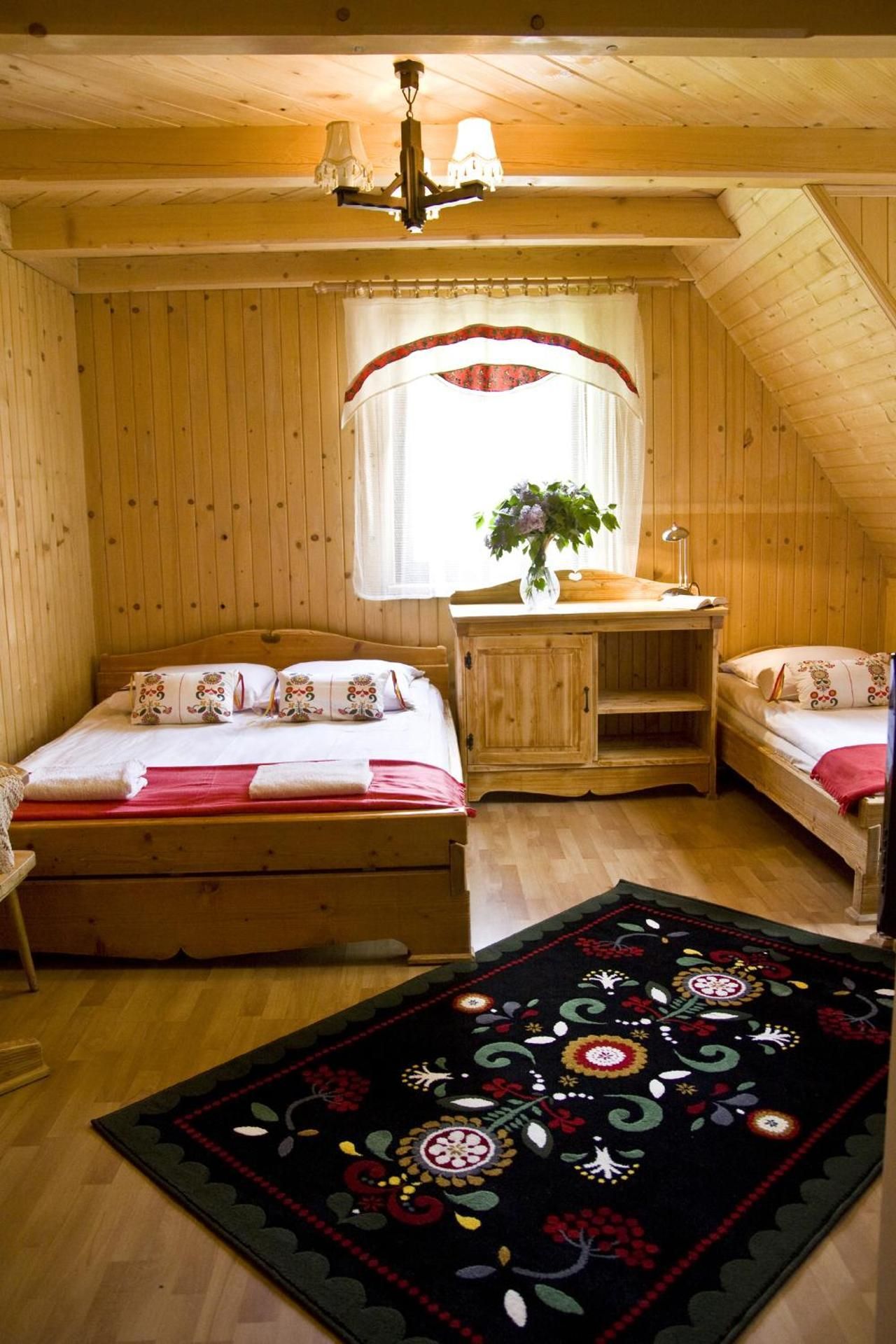 Quadruple Room with Shared Bathroom