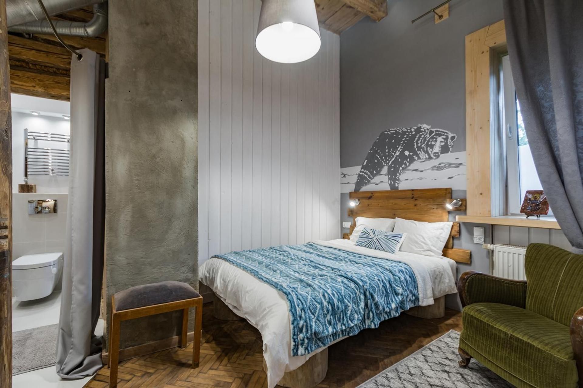 DELUXE APARTMENT