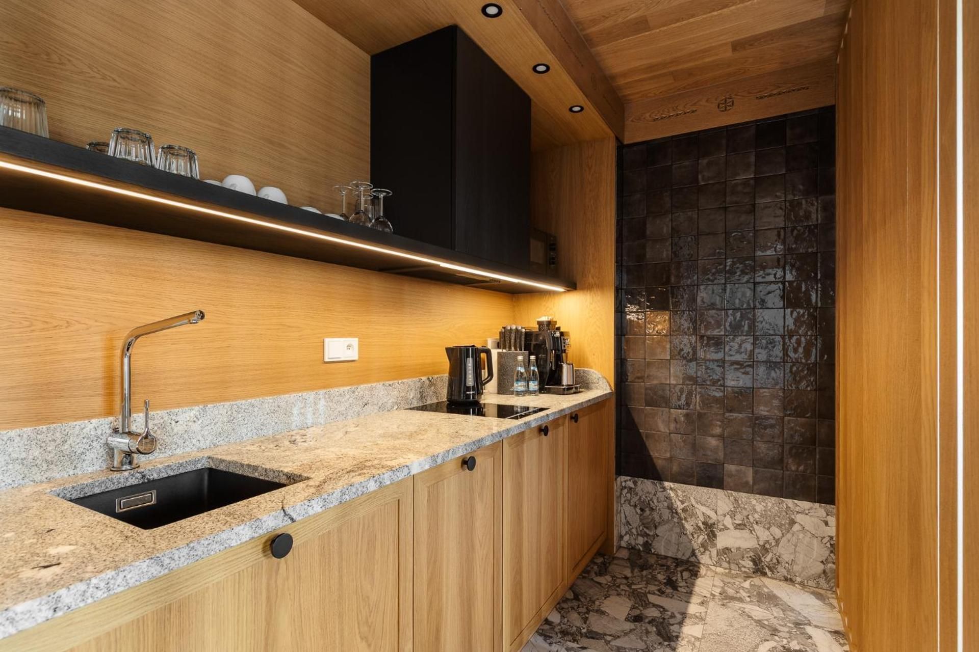 Suite with Mountain View