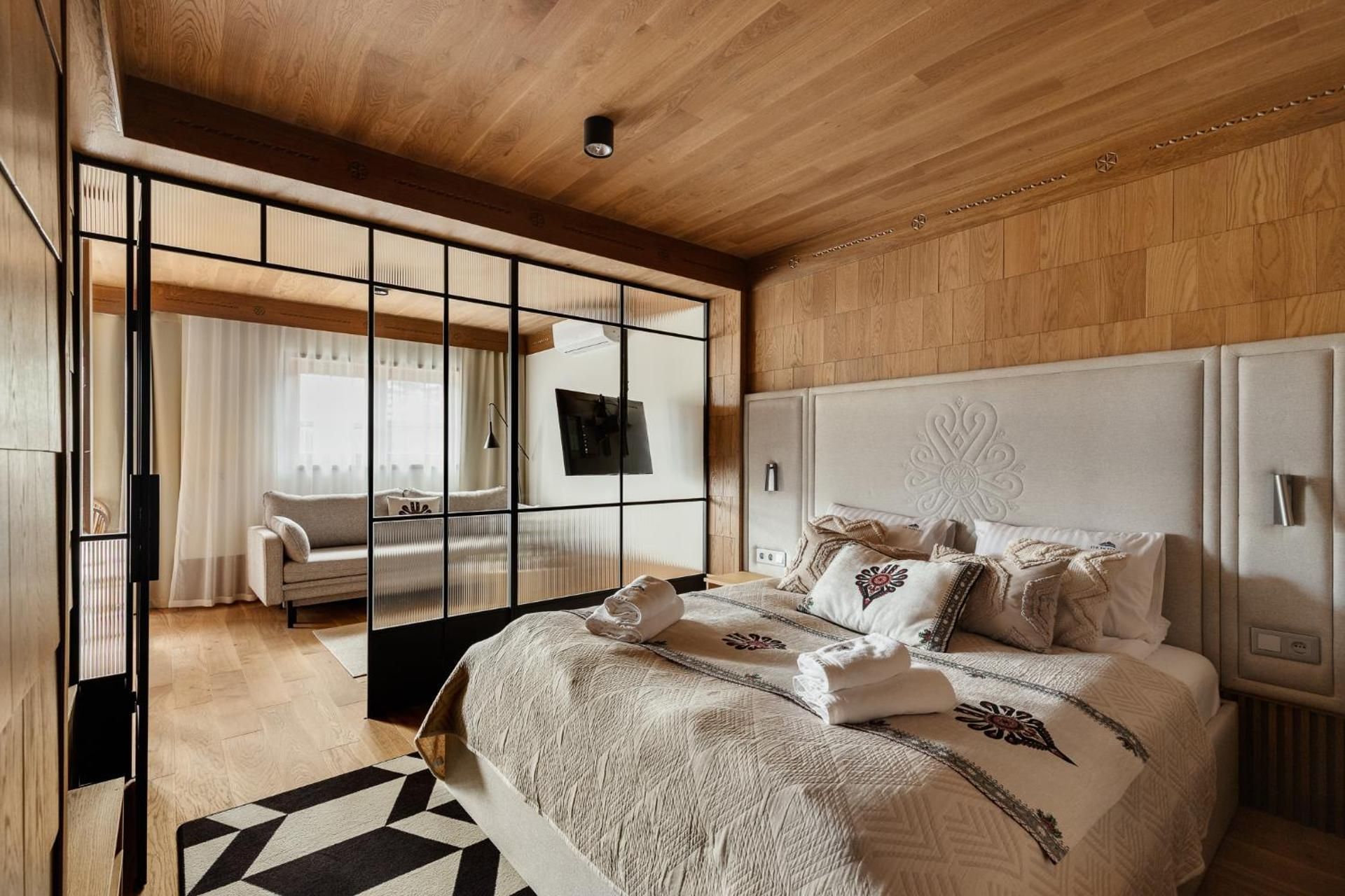 Suite with Mountain View