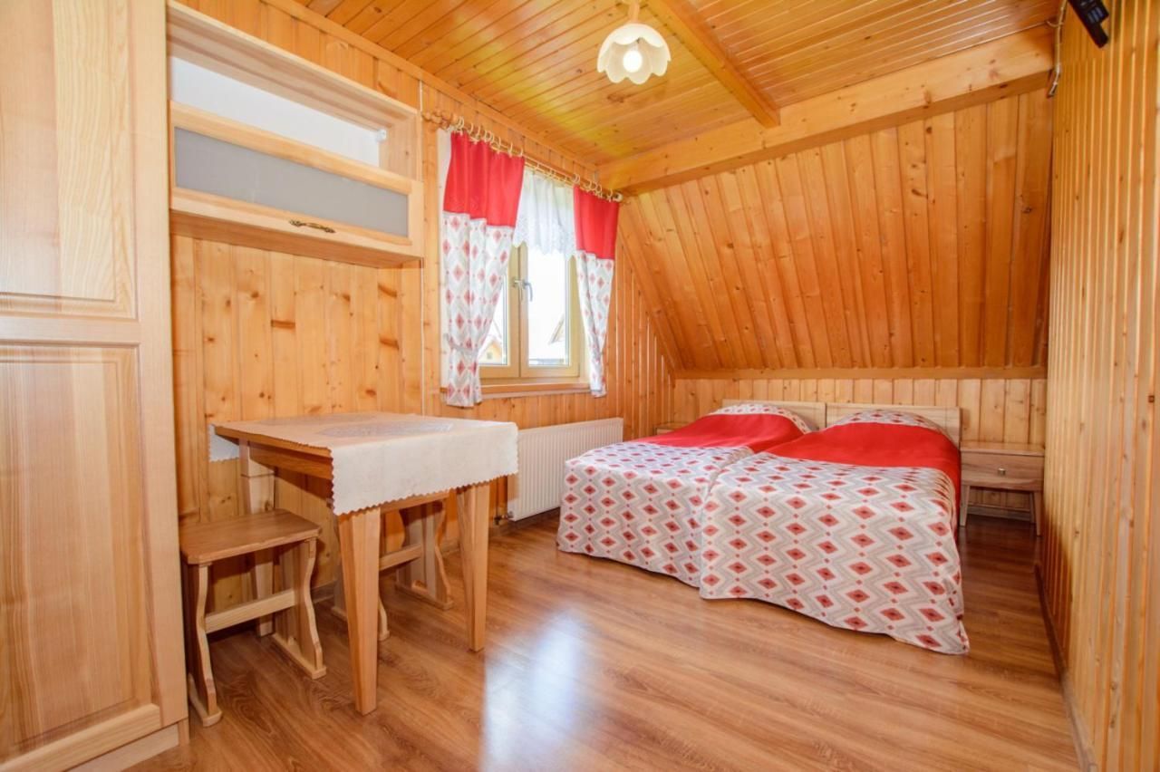 Standard Double Room with Shared Bathroom