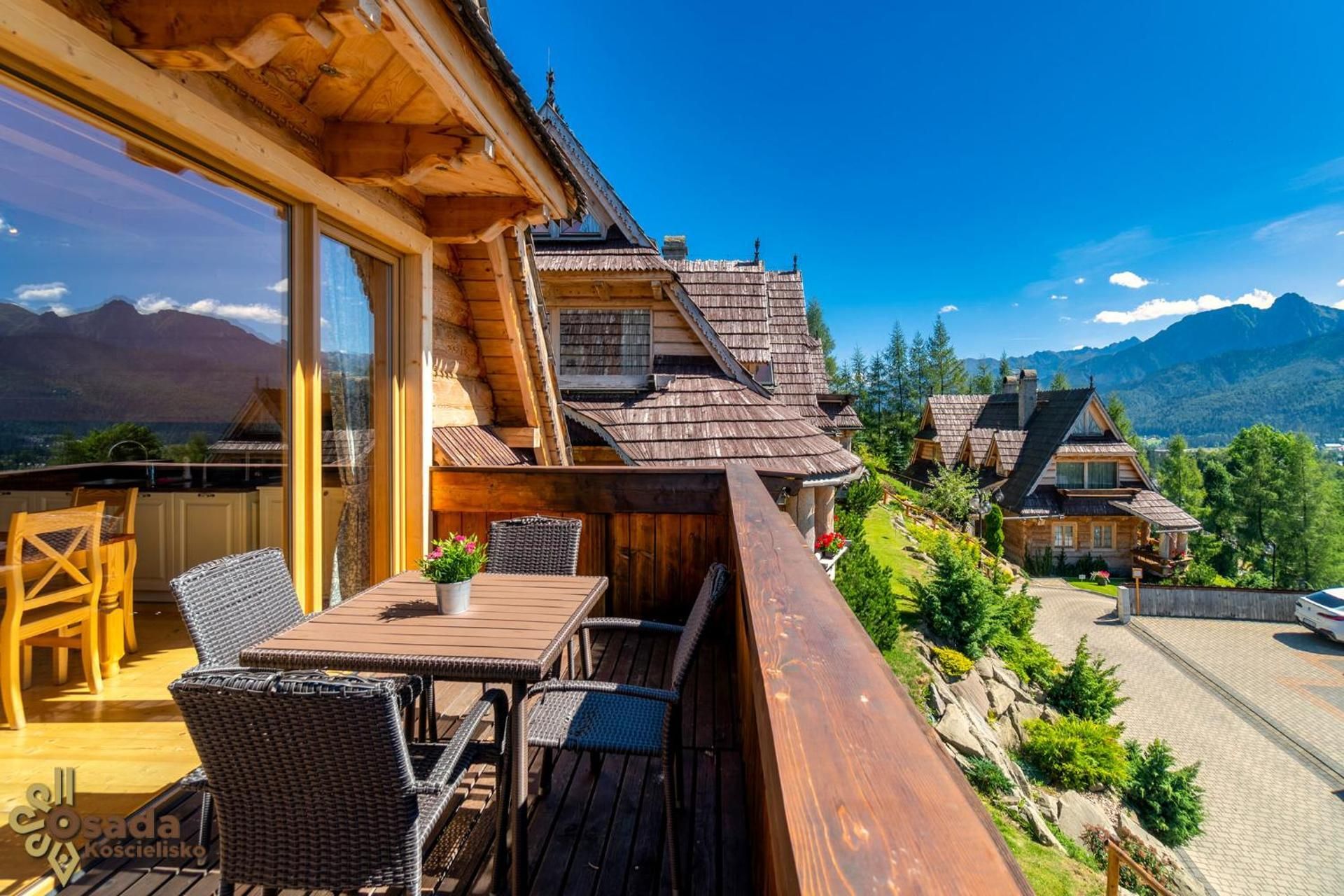 Tree Bedroom Duplex Apartment with Balcony, Fireplace and Mountain view