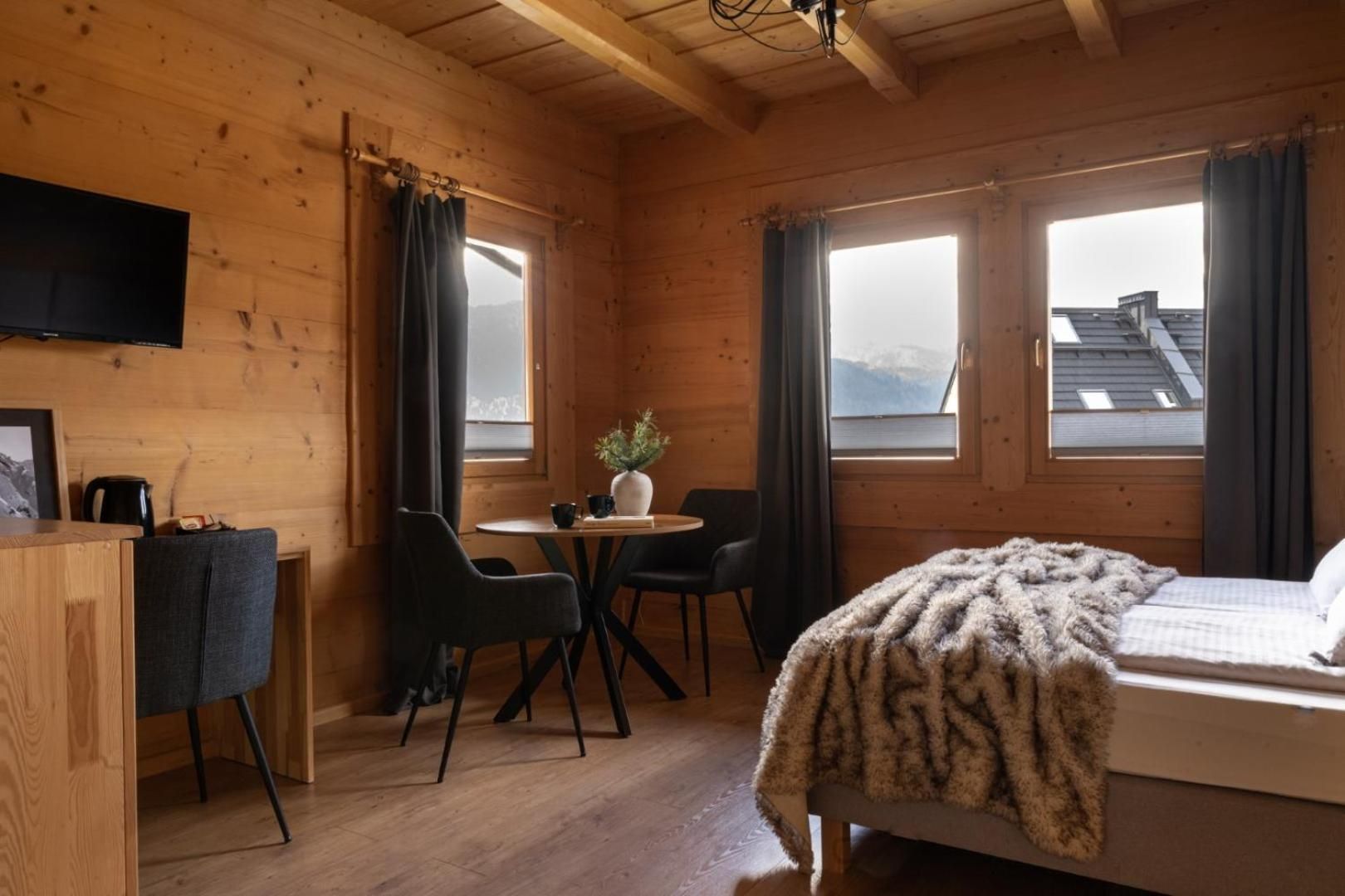 Double Room with Mountain View