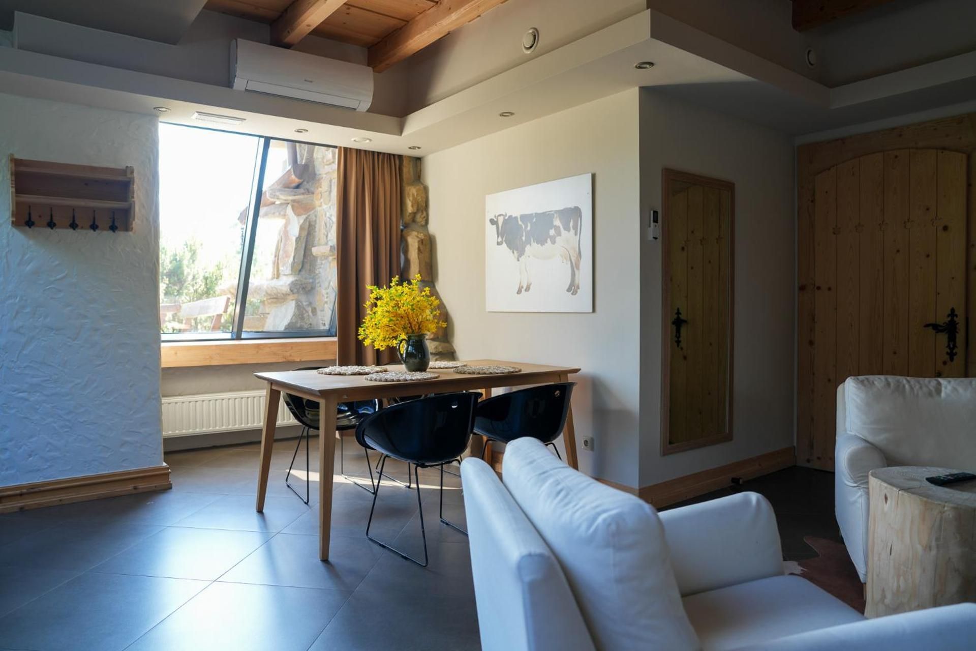 Deluxe Family Suite