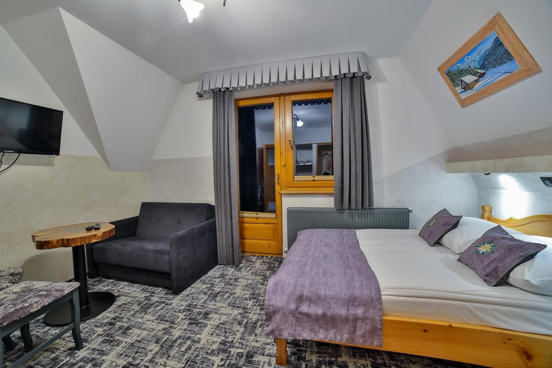 Triple Room with Bathroom