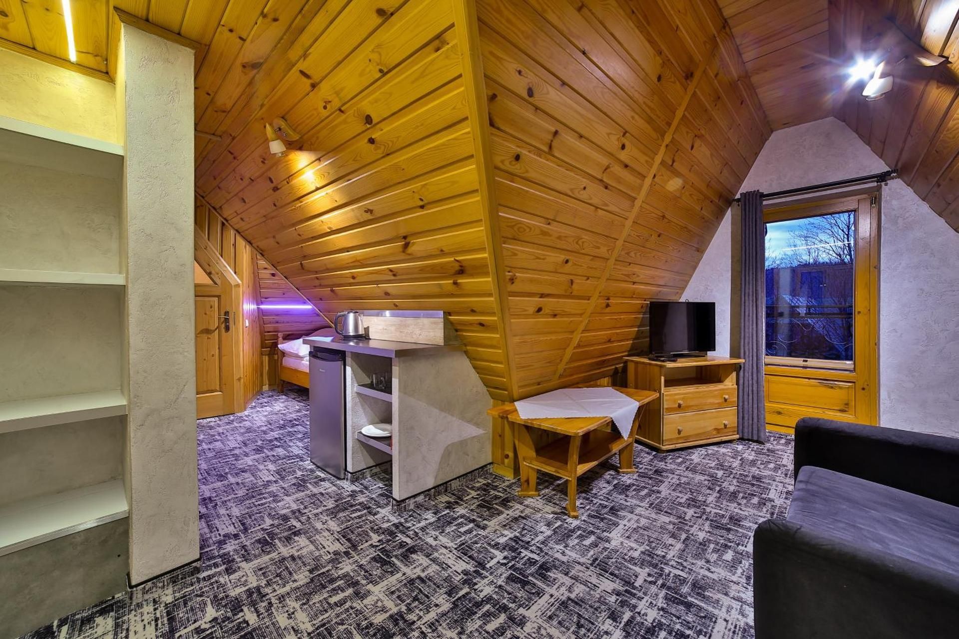 Basic Triple Room