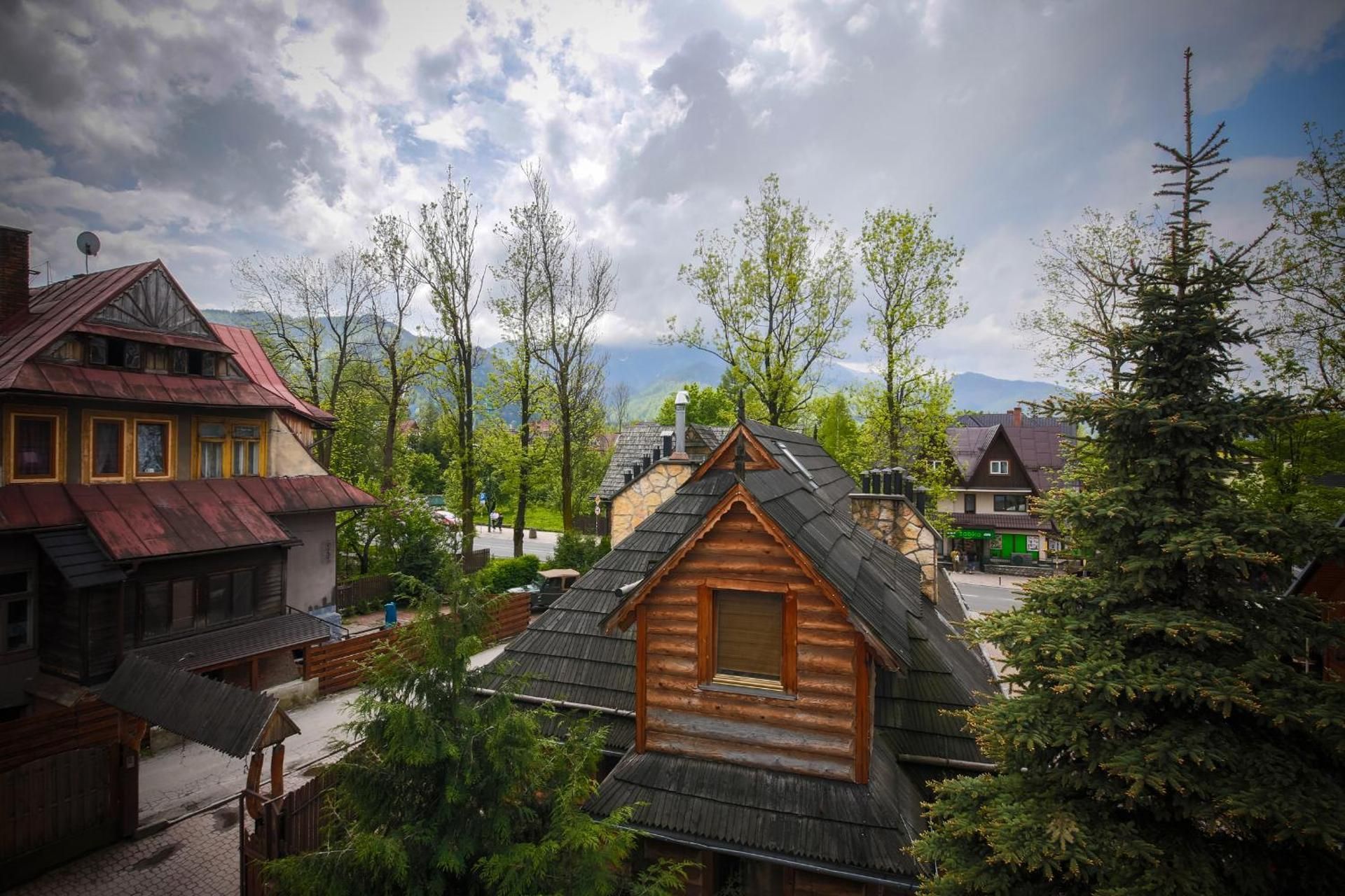 Triple Room with Mountain View