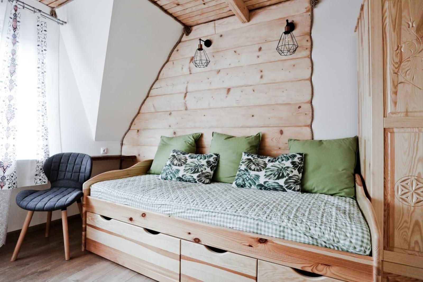Suite with Mountain View