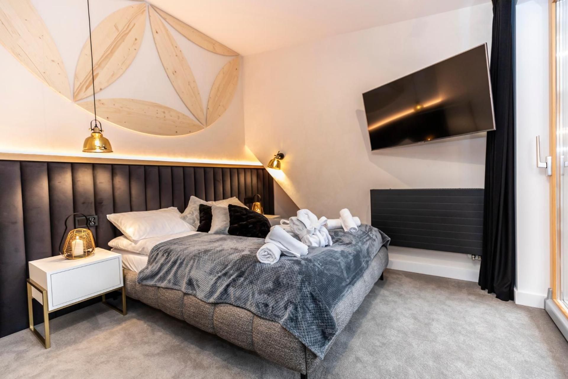 One-Bedroom Apartment Golden Gray