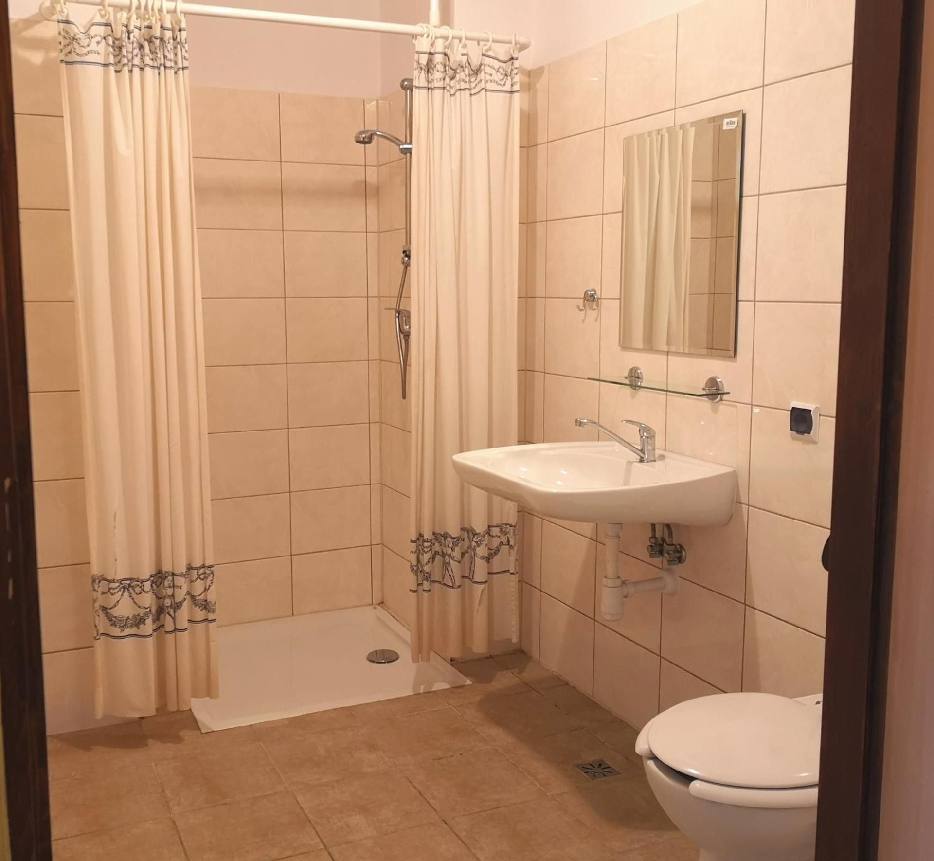 Quadruple Room with Shower