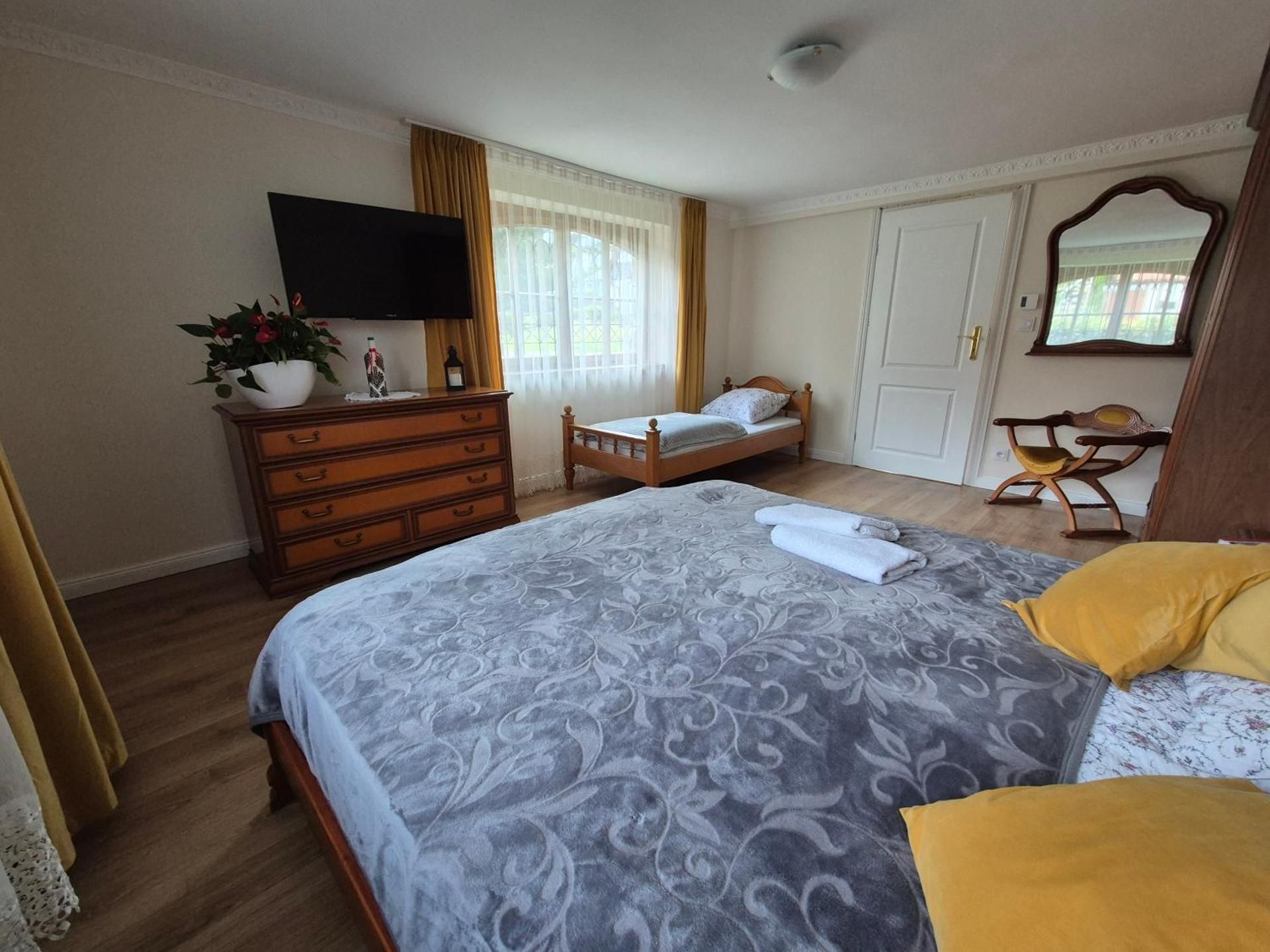 Standard Suite