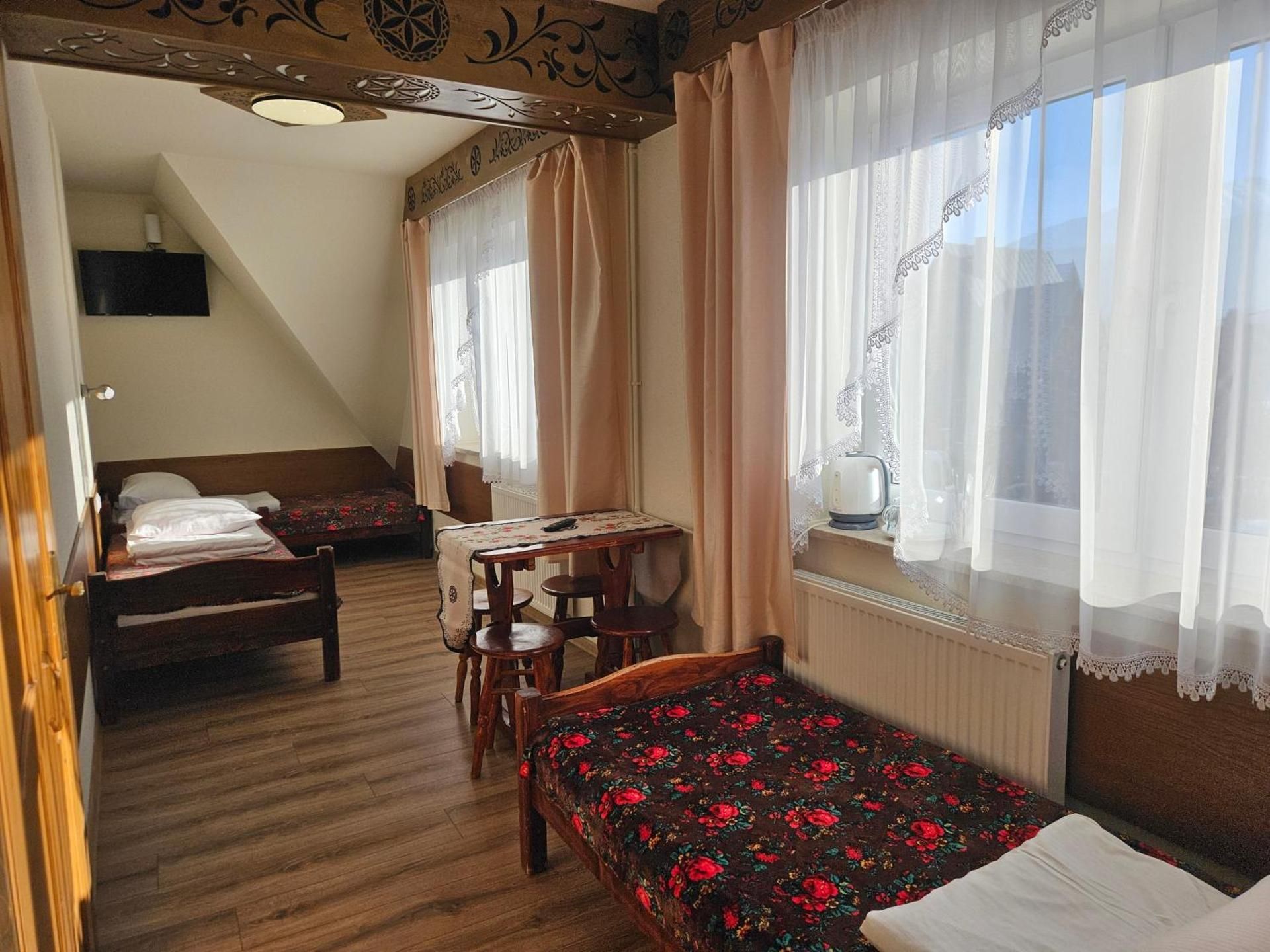 Quadruple Room with Mountain View