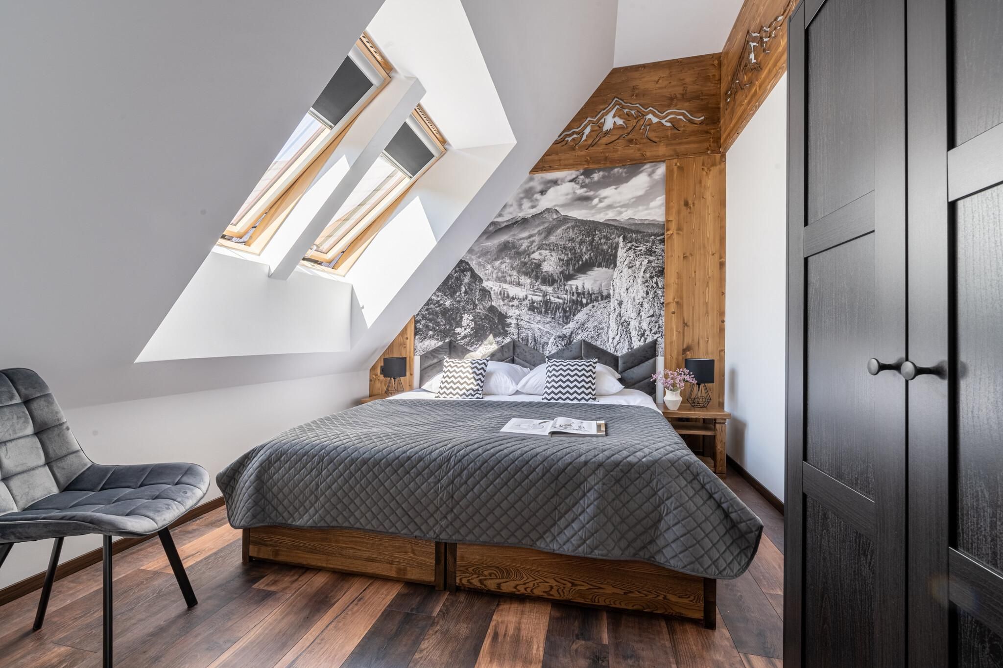 One-Bedroom Deluxe Apartment with Balcony