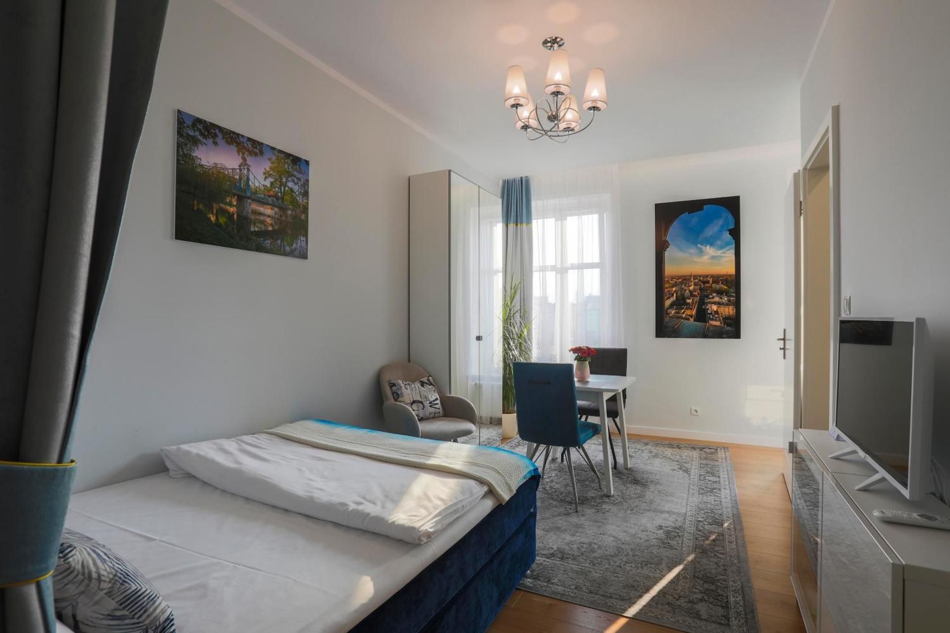 Studio Apartment