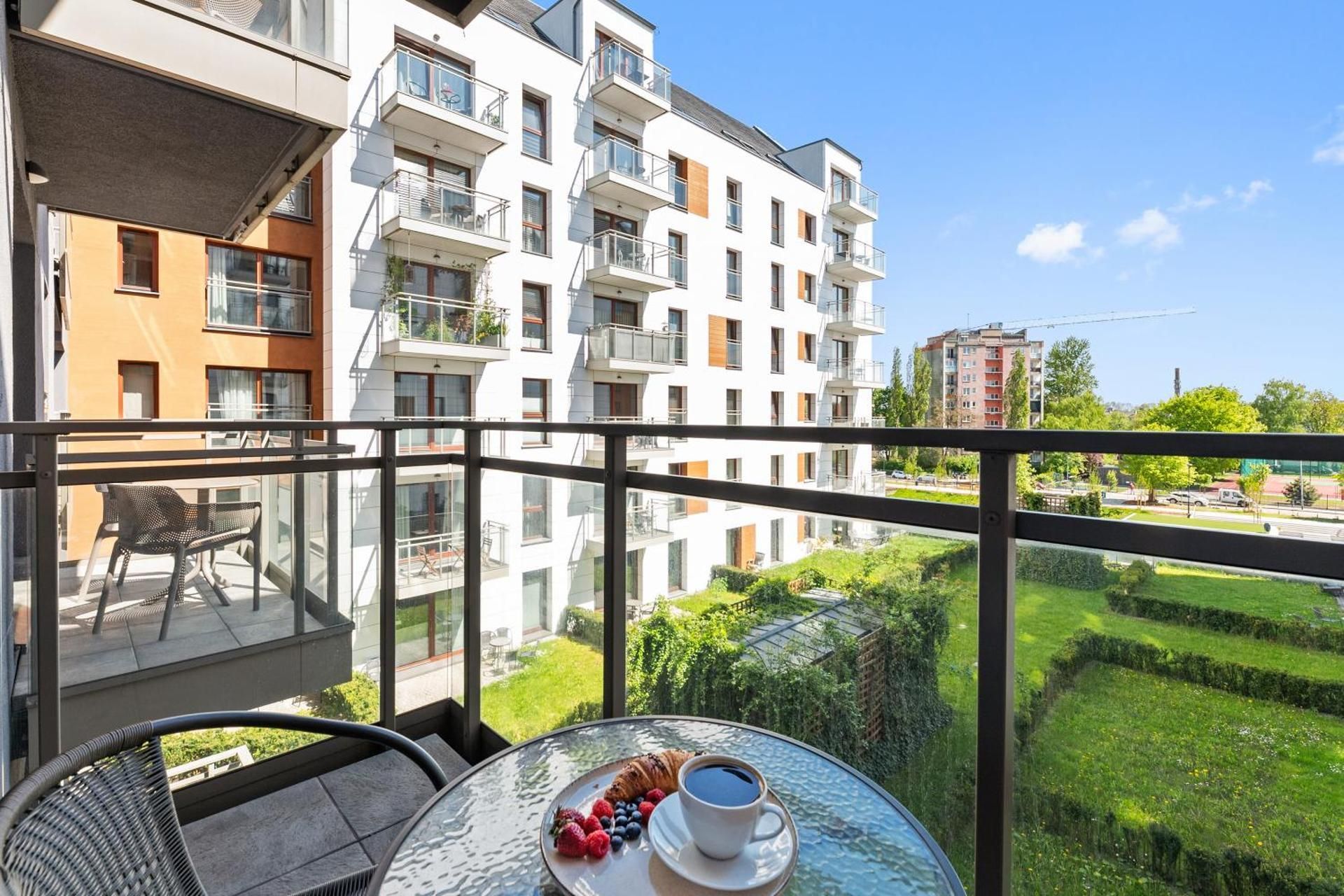 Deluxe One-Bedroom Apartment