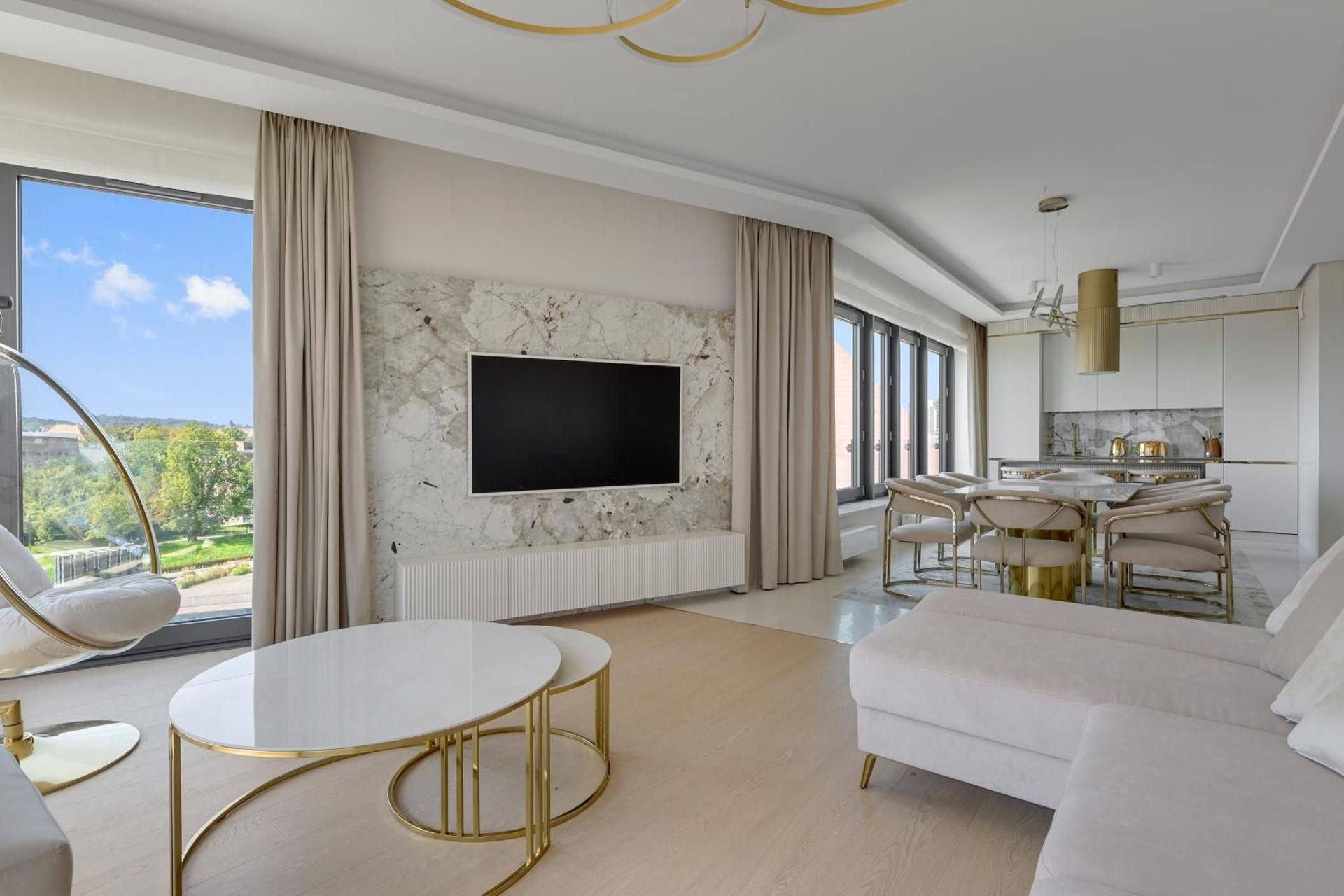 Three-Bedroom Deluxe Apartment