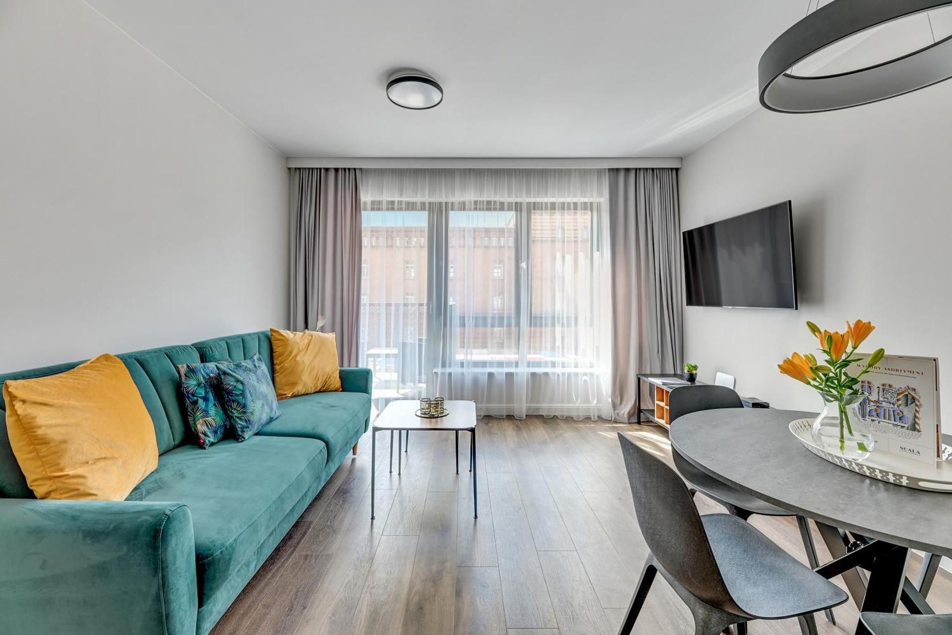 One-Bedroom Apartment