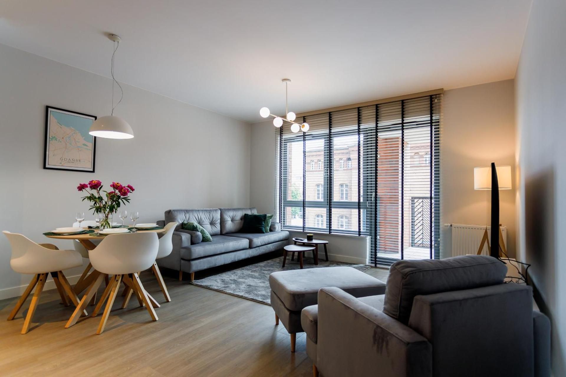 One-Bedroom Apartment with Balcony