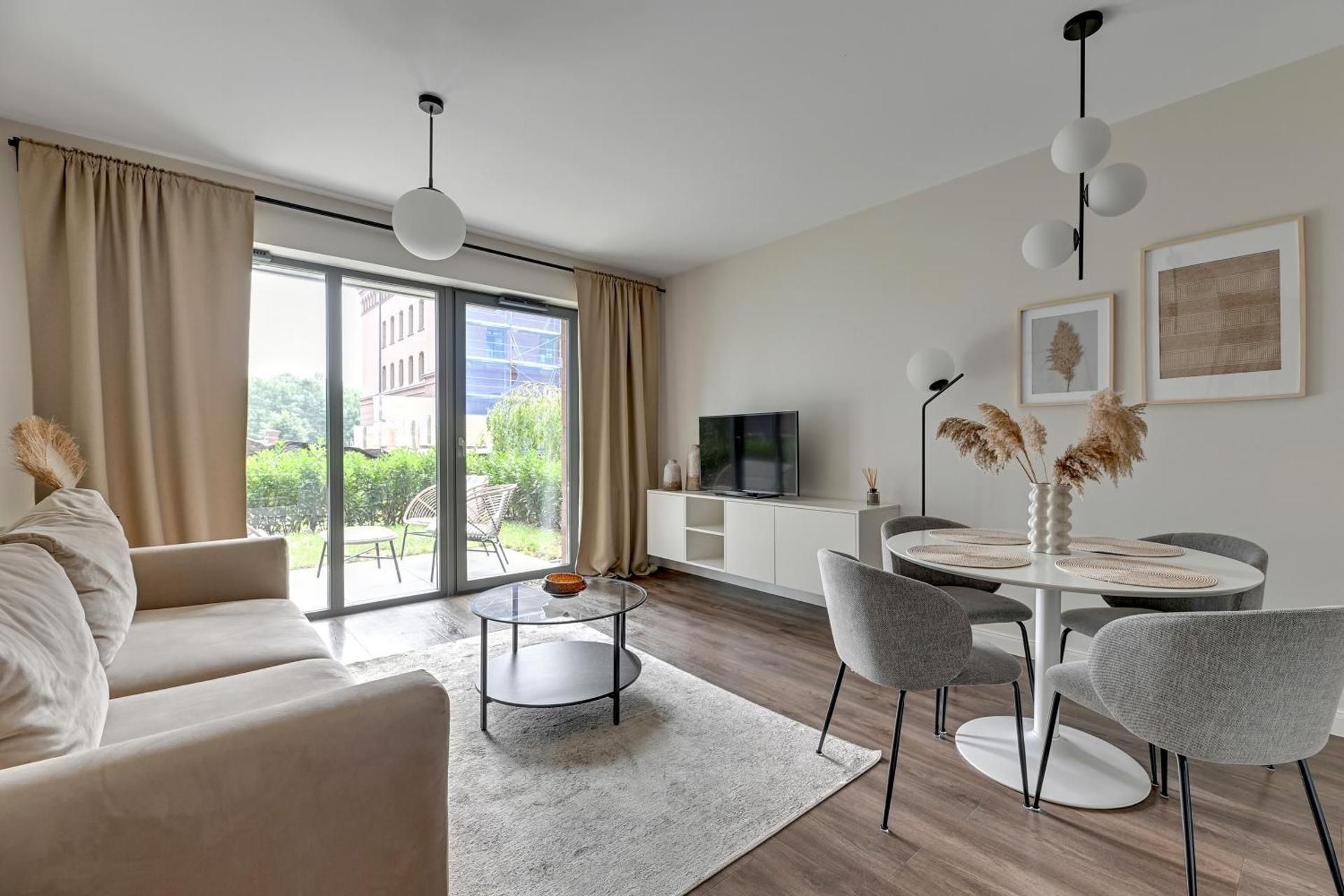 One-Bedroom Apartment with Terrace