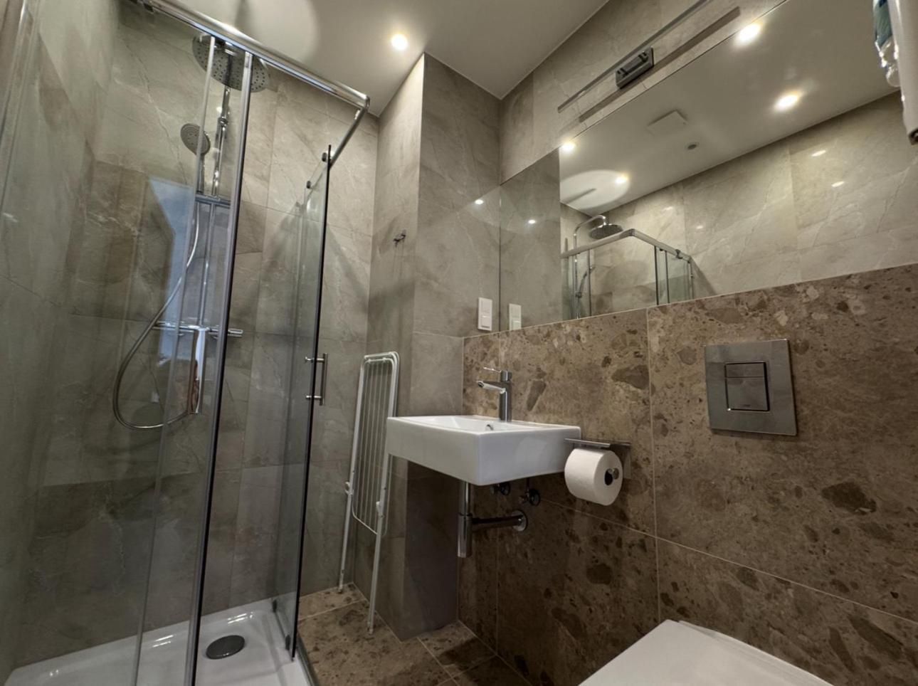 One-Bedroom Apartment with Balcony