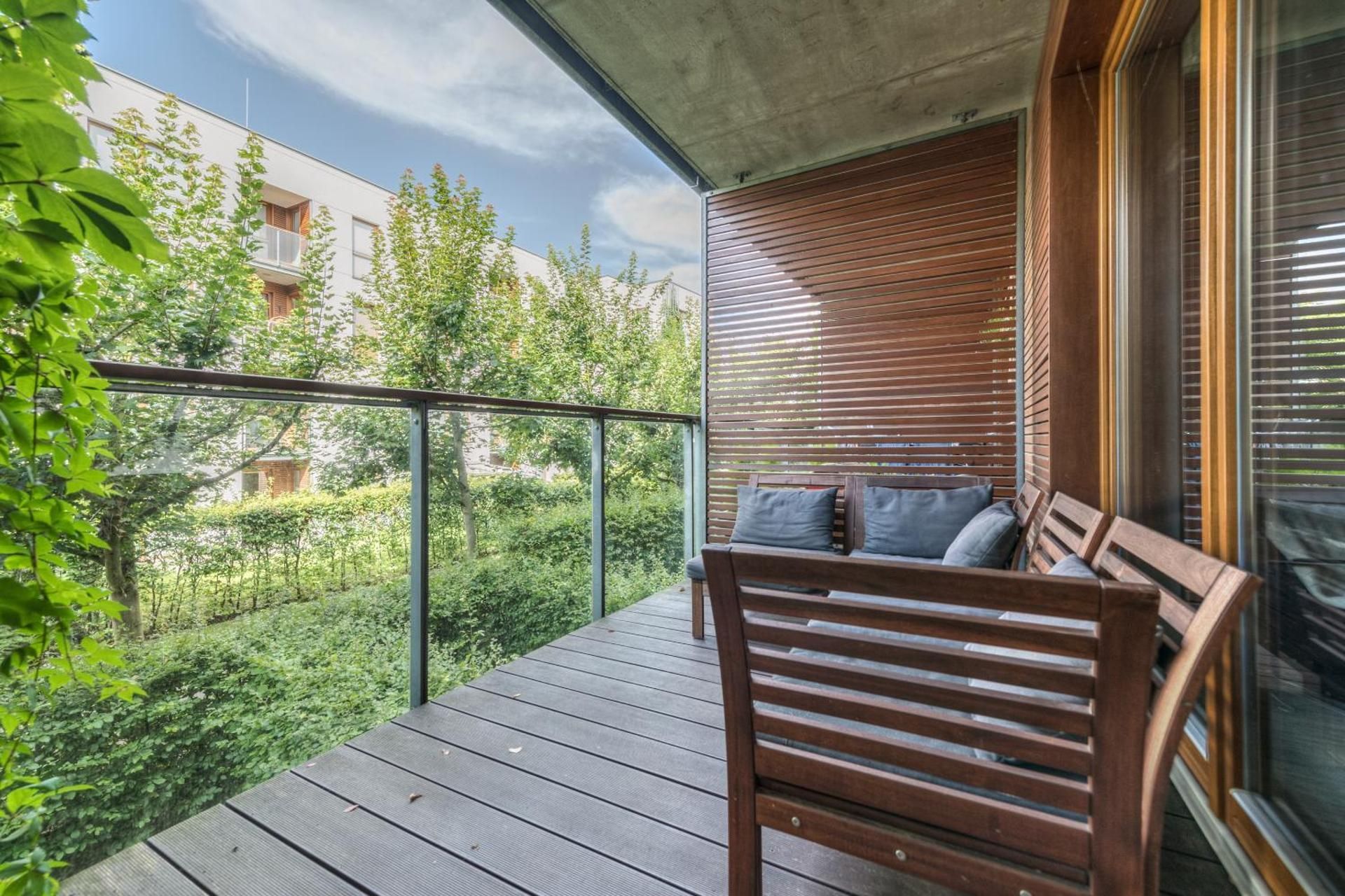 One-Bedroom Deluxe Apartment