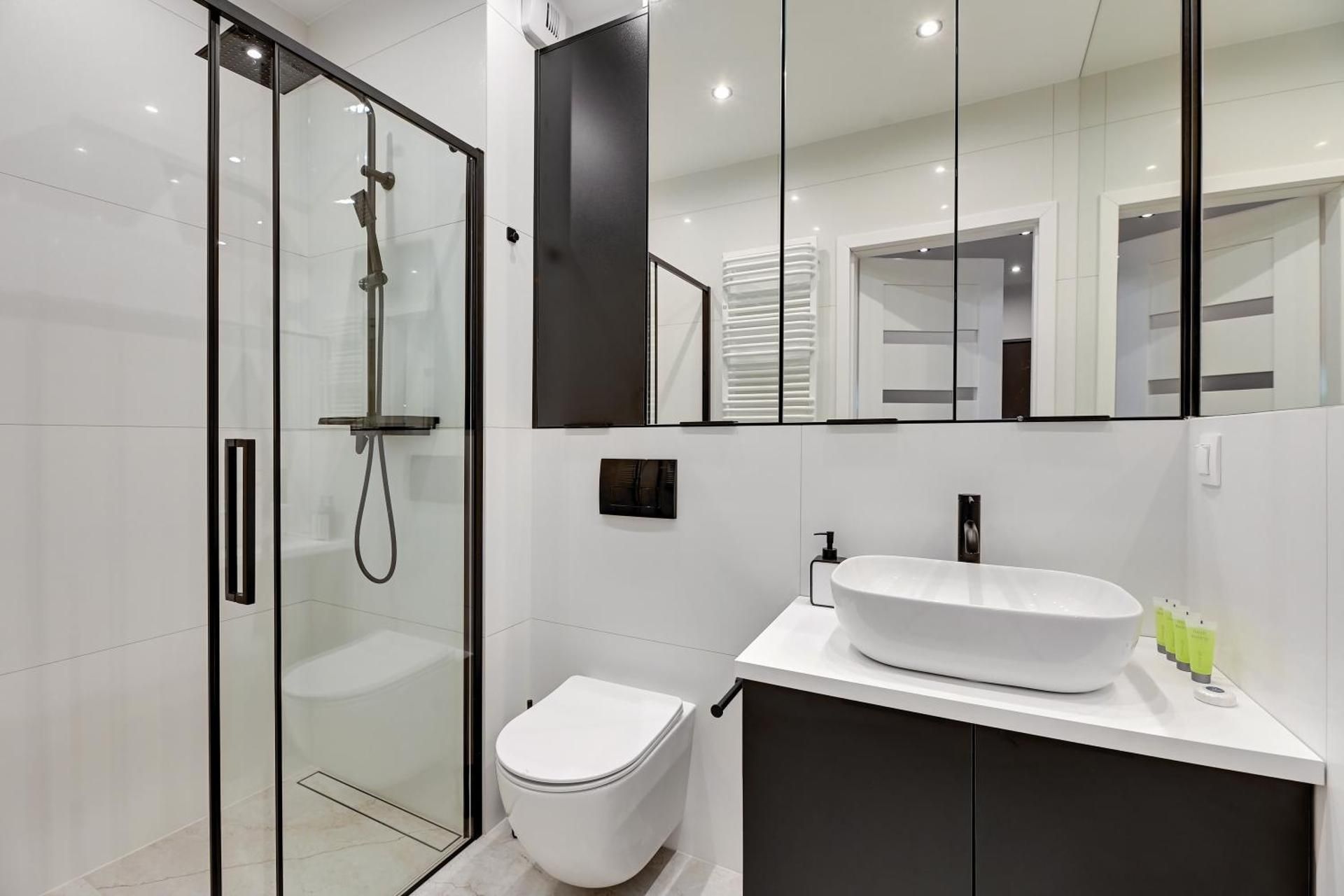One-Bedroom Apartment with Balcony