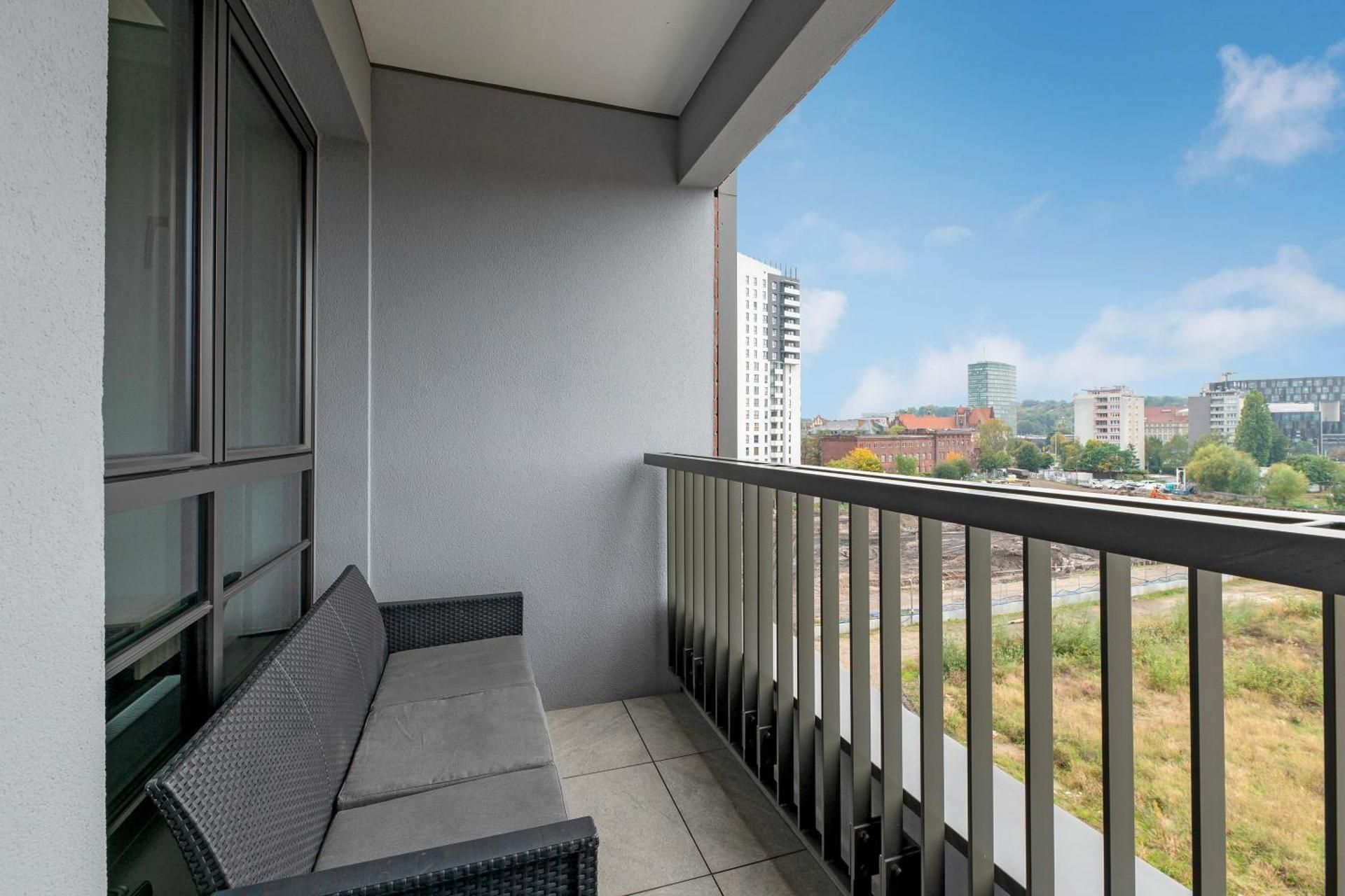 Two-Bedroom Deluxe Apartment with Balcony