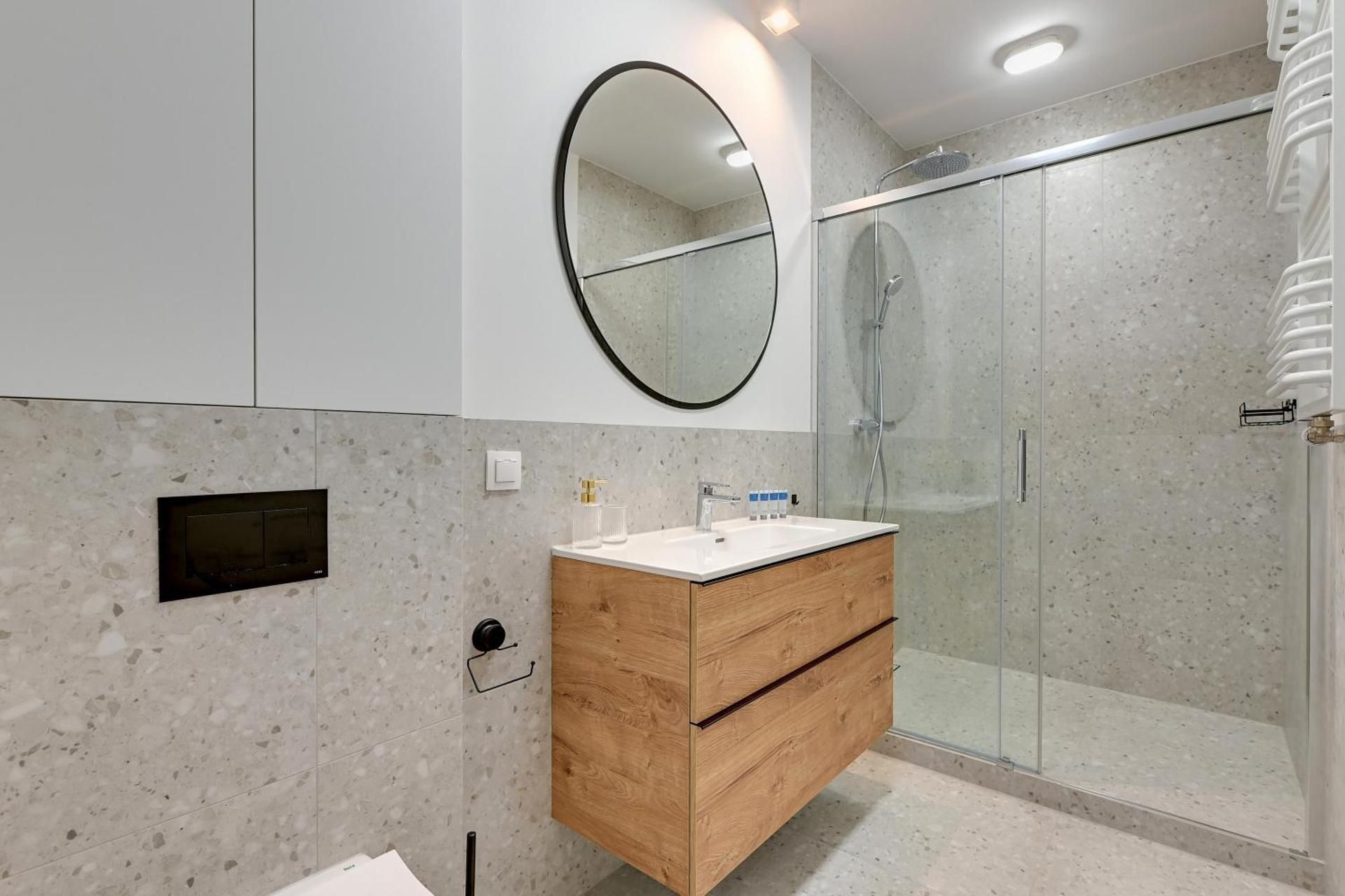 Two-Bedroom Deluxe Apartment with Balcony