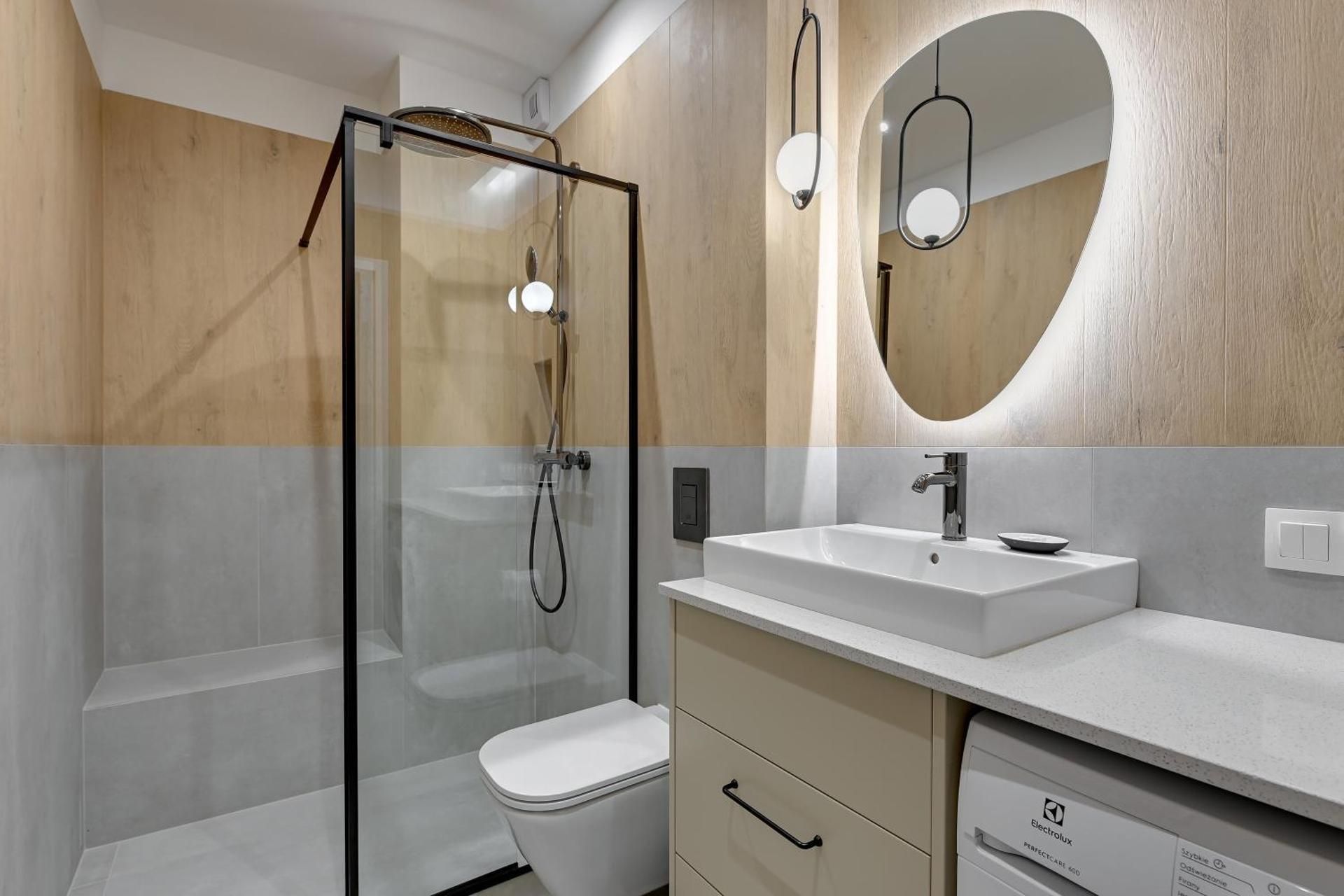 One-Bedroom Deluxe Apartment