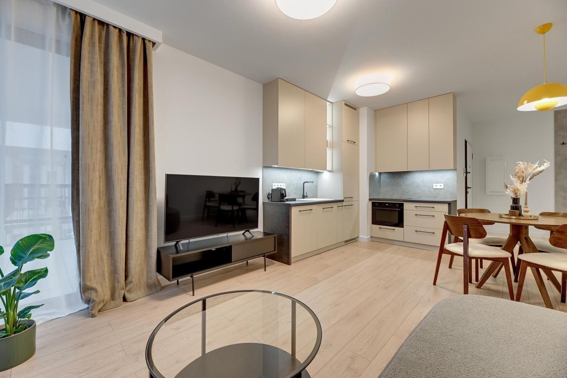 Two-Bedroom Deluxe Apartment with Balcony