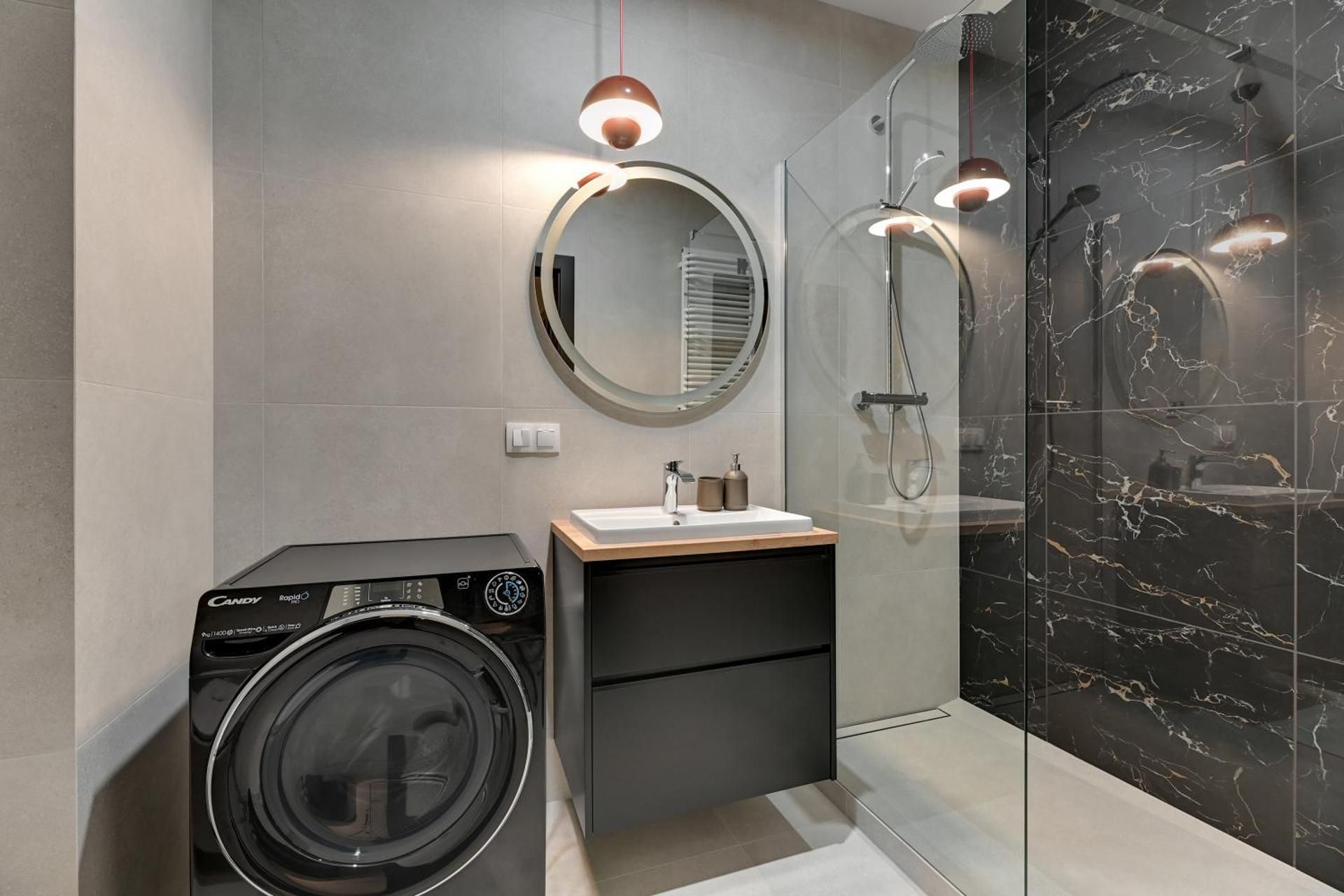 Two-Bedroom Deluxe Apartment with Balcony