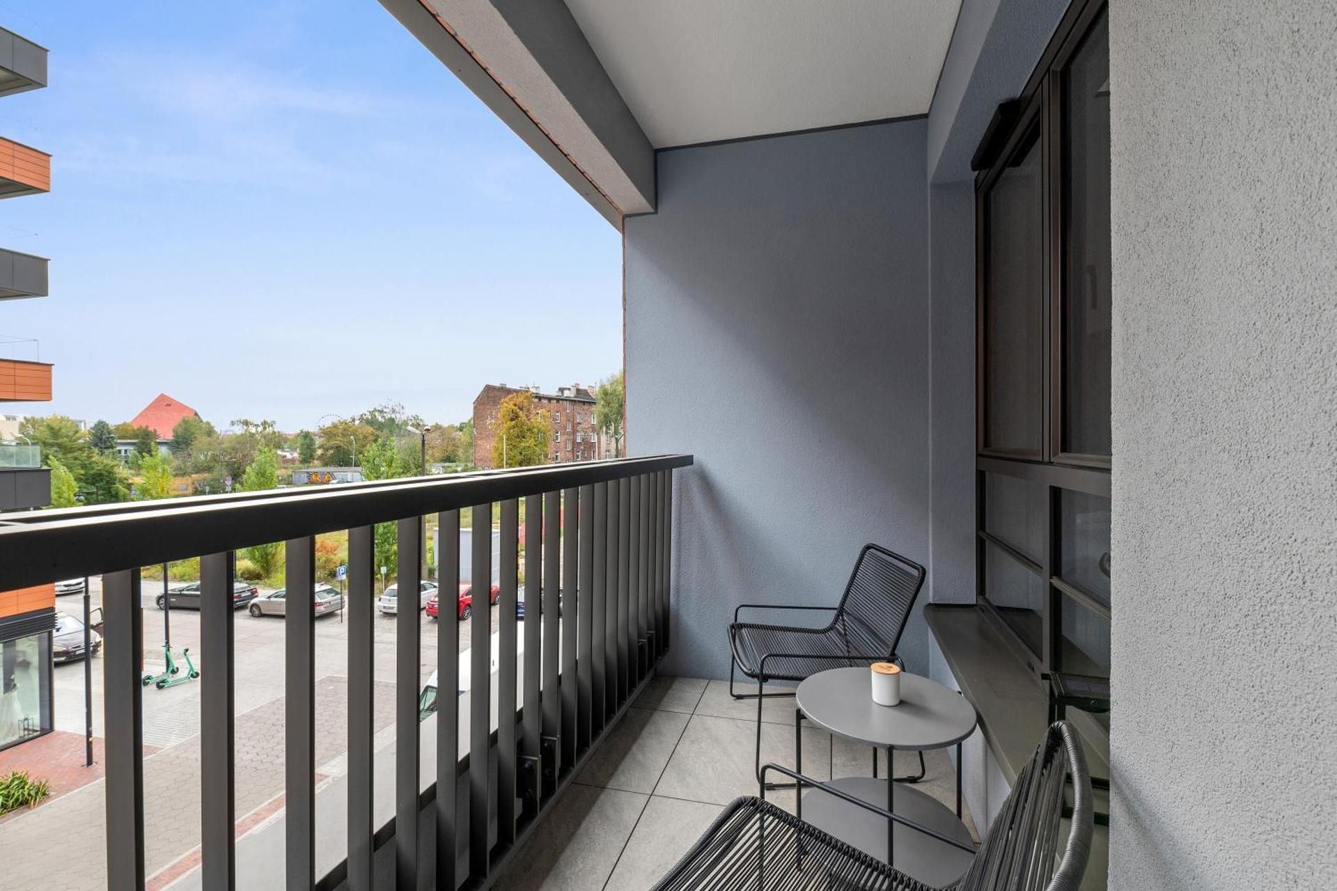 Superior One-Bedroom Apartment with Balcony