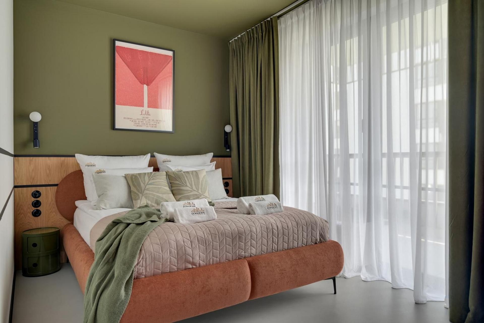 One-Bedroom Deluxe Apartment