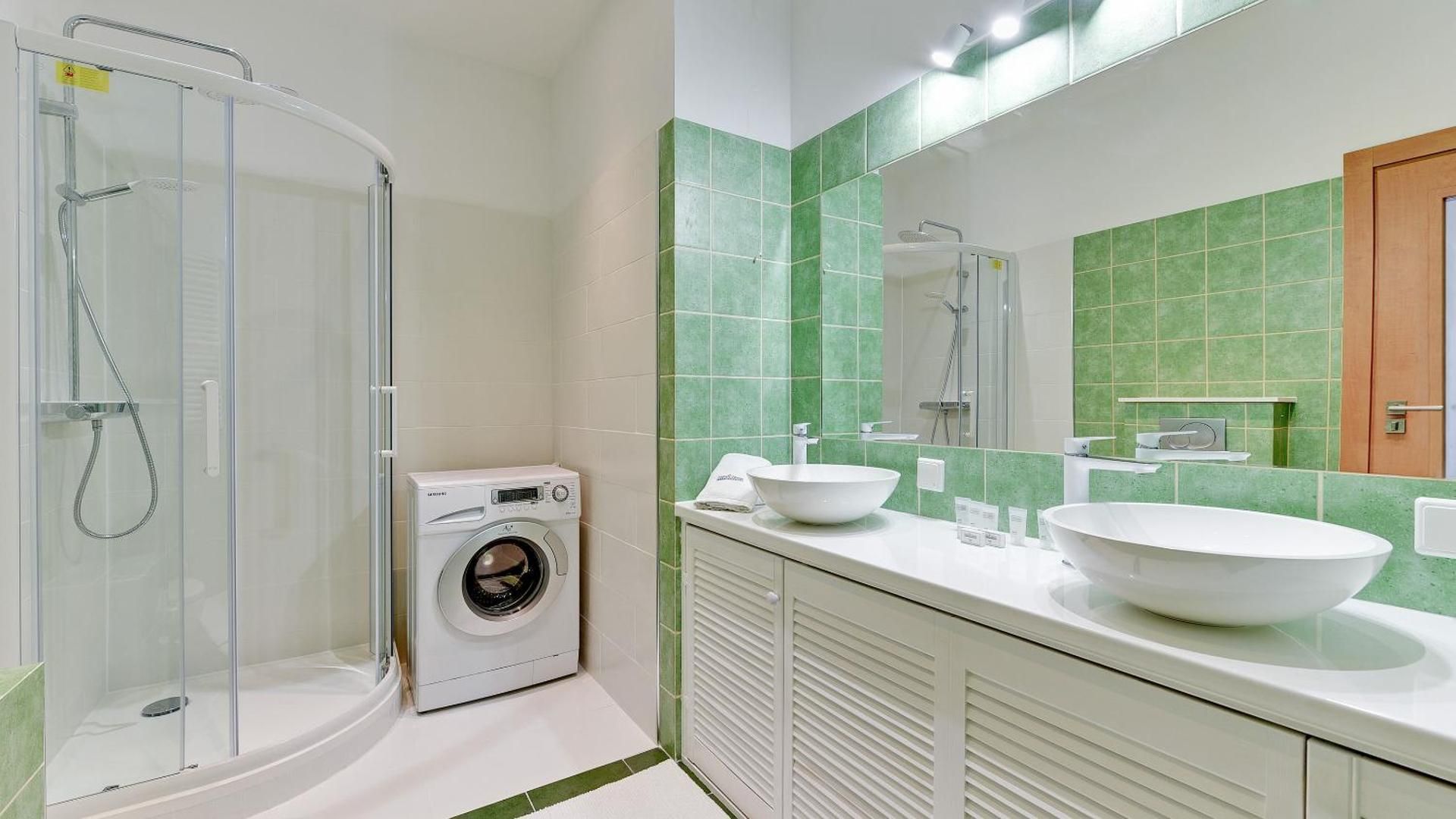 Economy Two-Bedroom Apartment with Balcony (6 Adults)