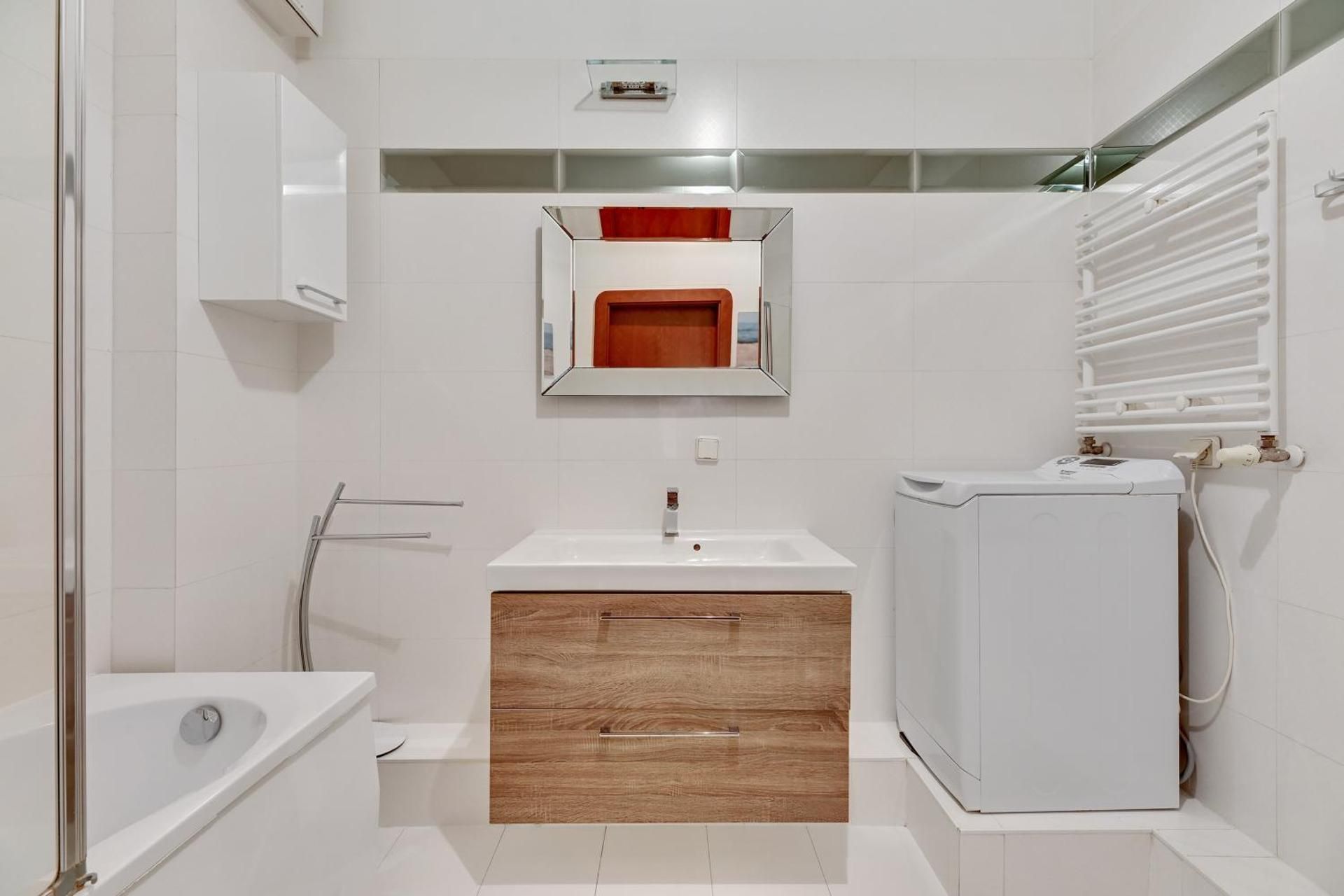 Two-Bedroom Apartment with Terrace (6 Adults)