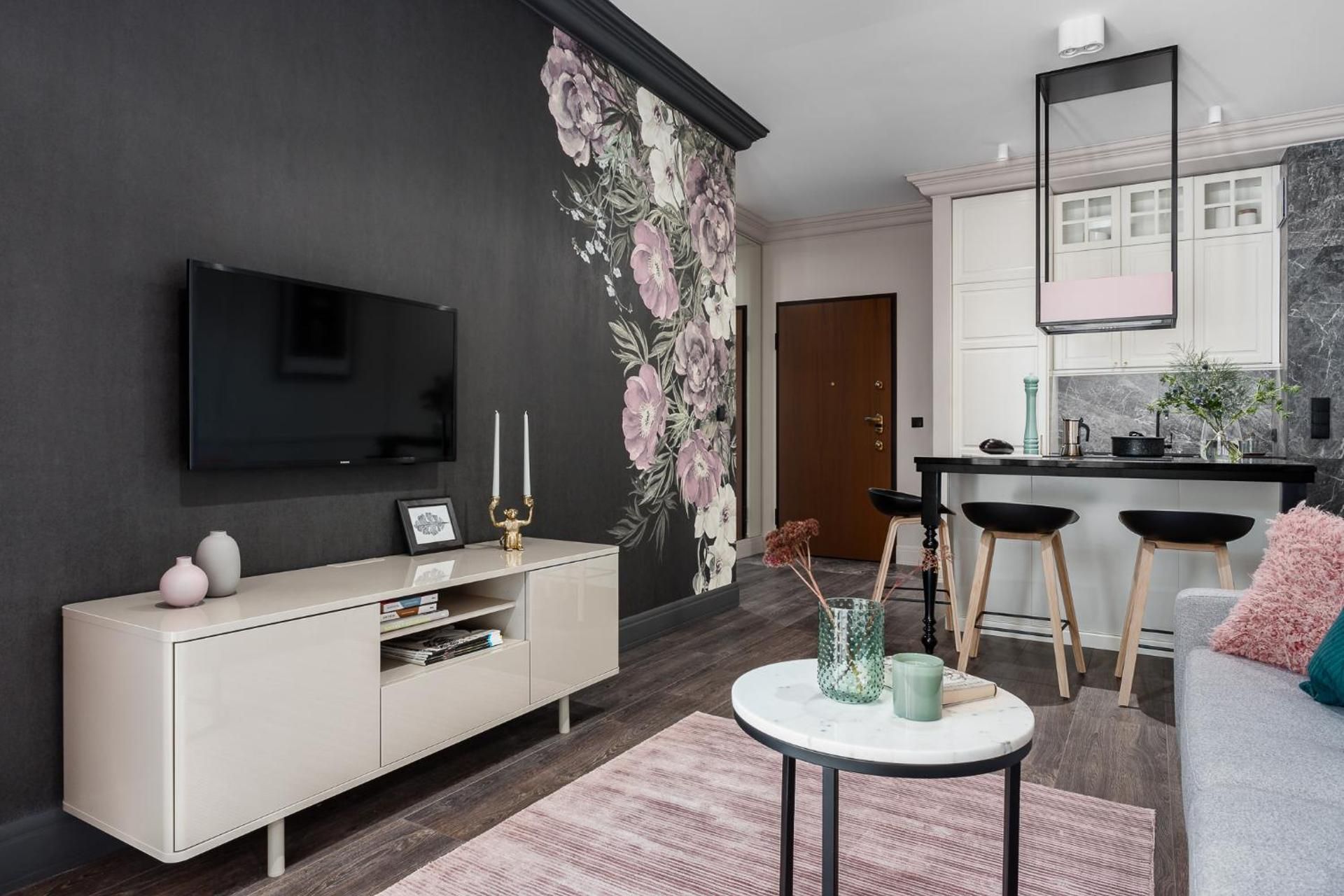Superior One-Bedroom Apartment with Balcony