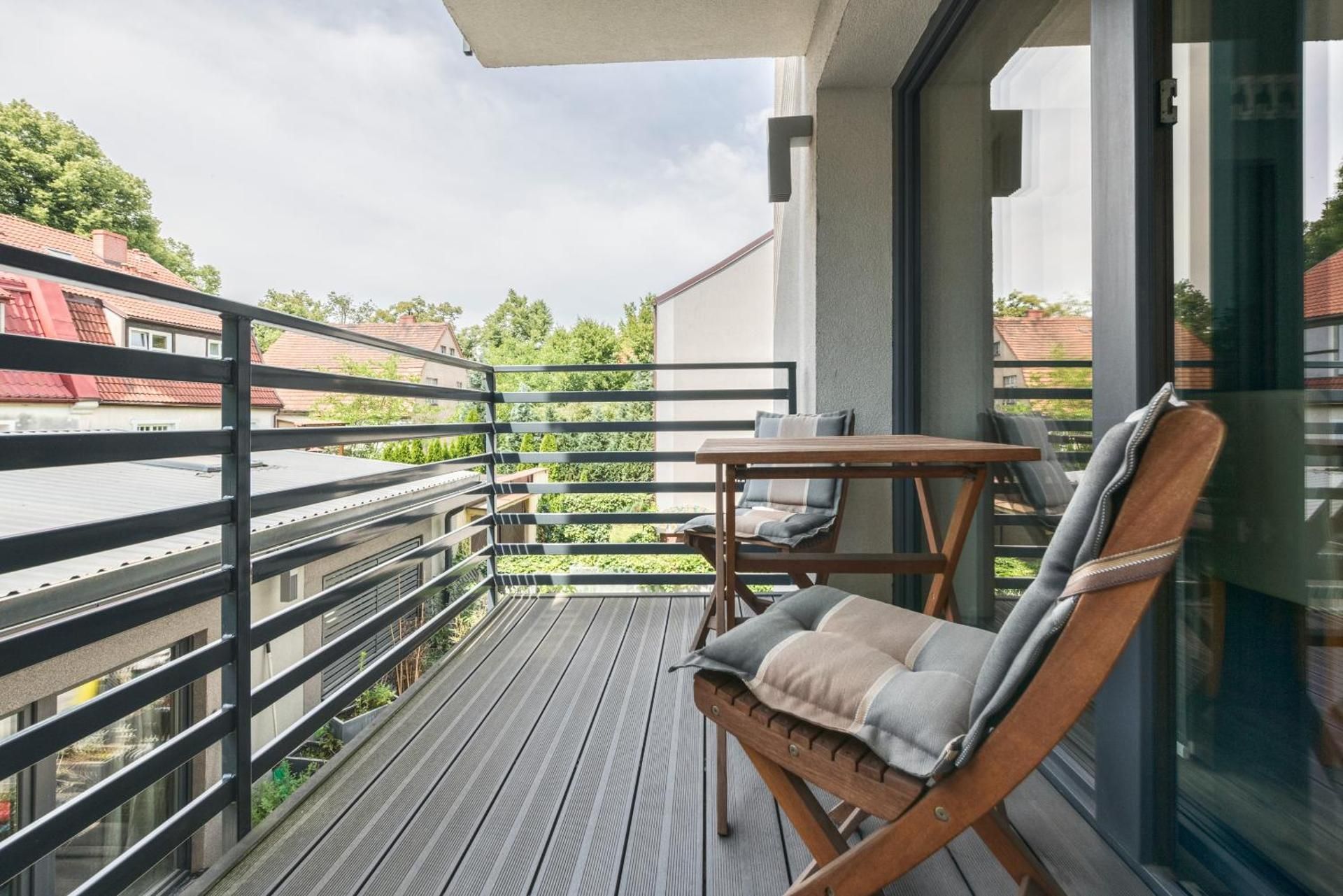 One-Bedroom Apartment with Balcony